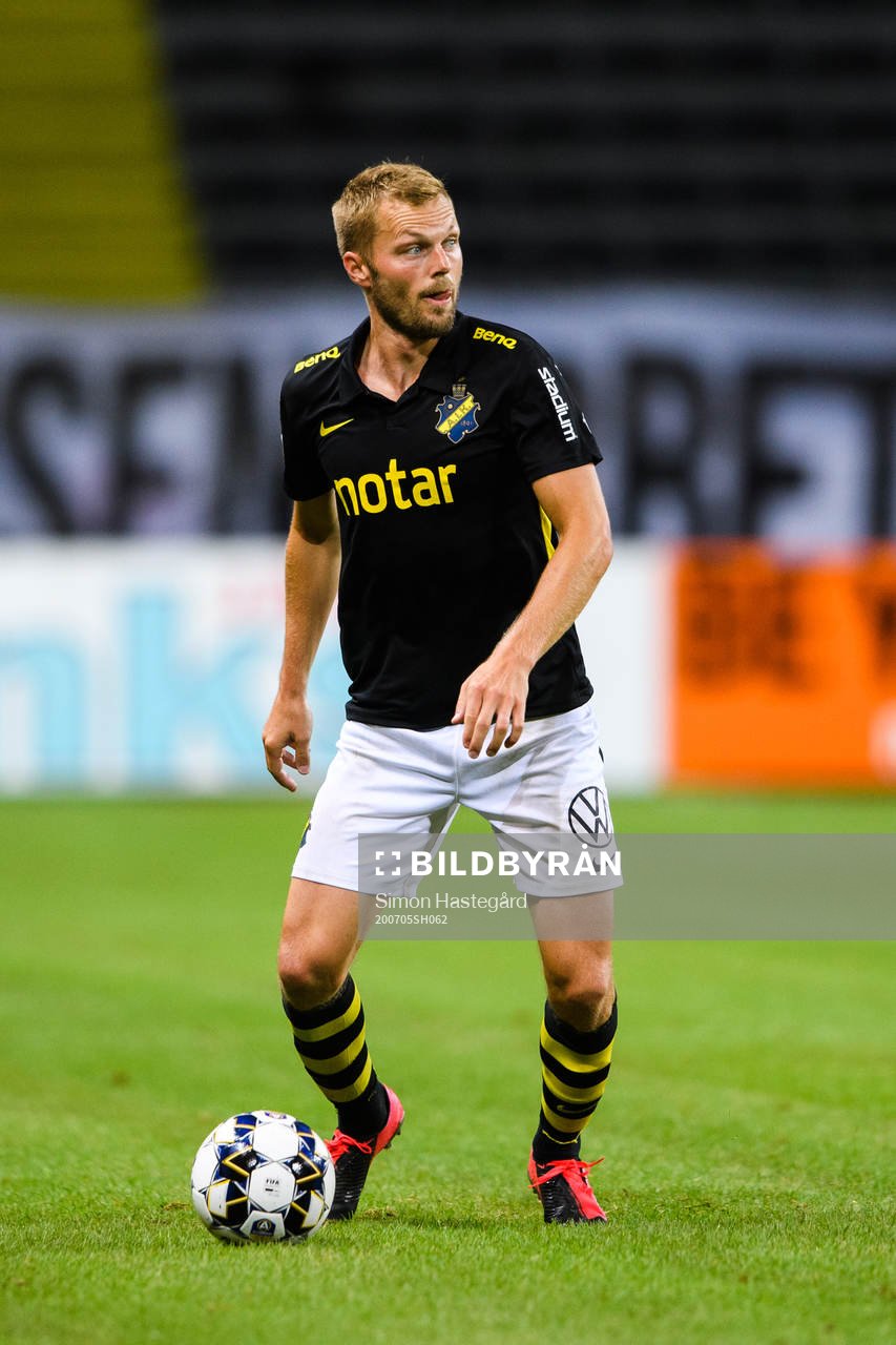 s Sebastian Larsson