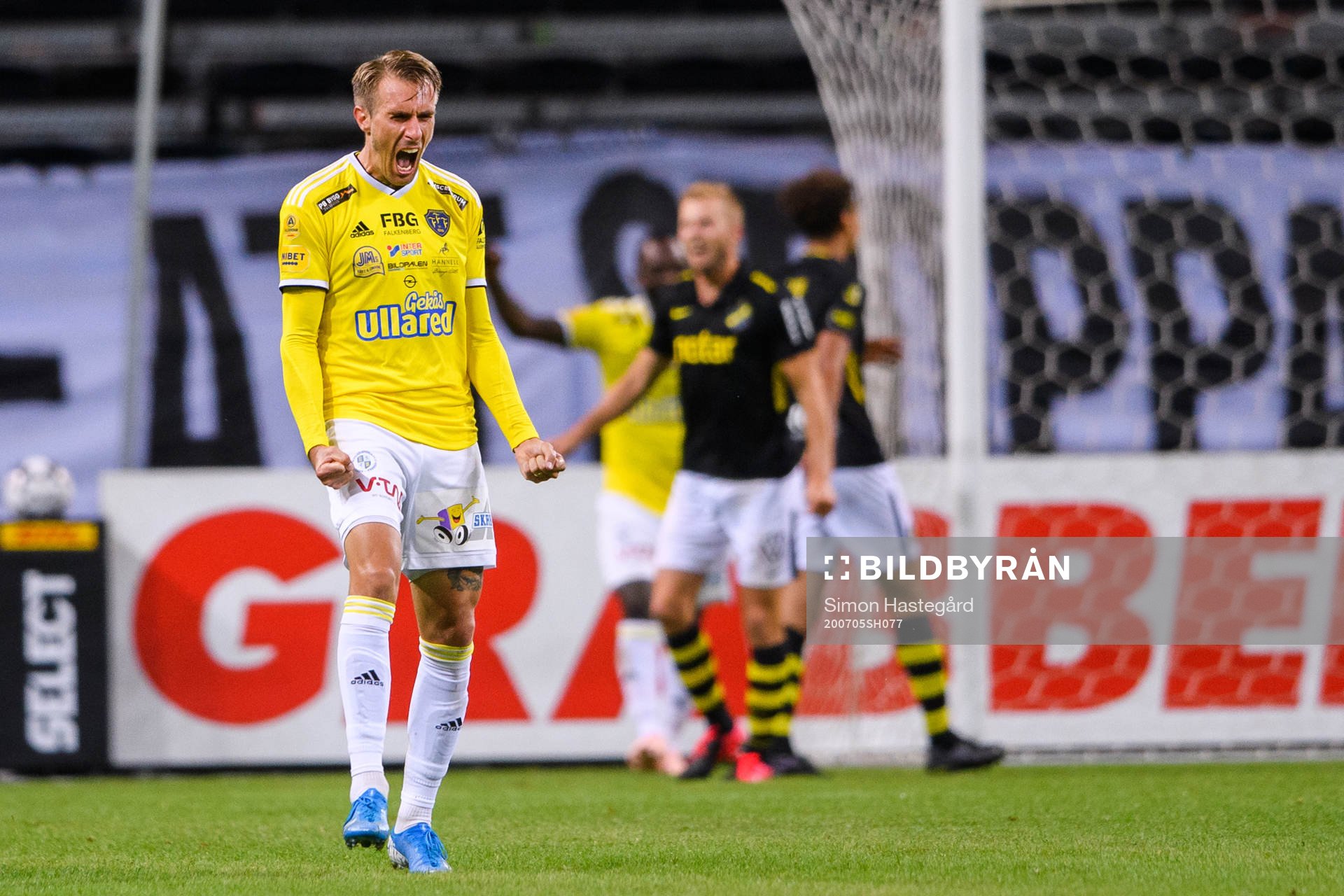 Falkenbergs Tobias Karlsson  jublar