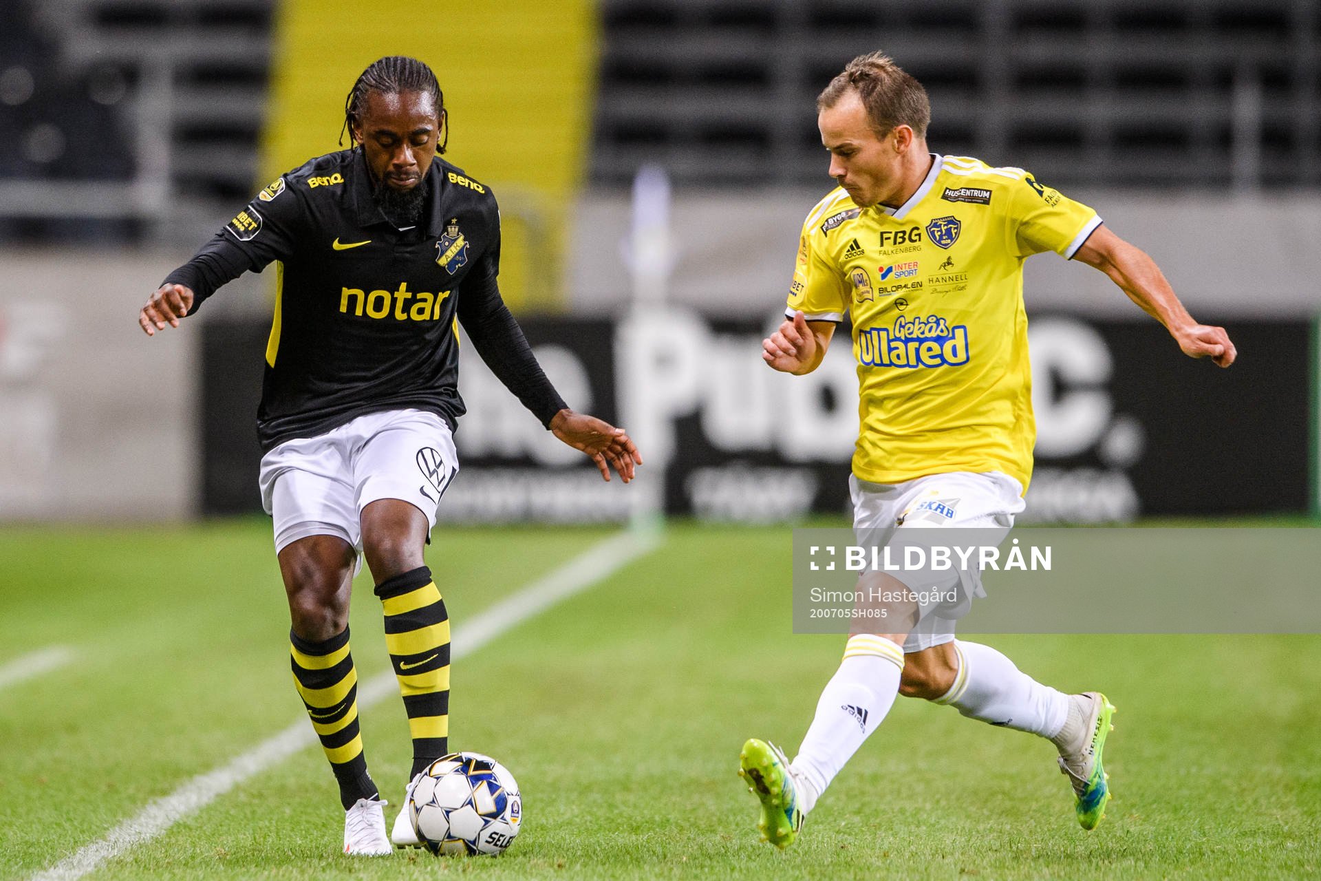 s Heradi Rashidi och Falkenbergs Anton Wede