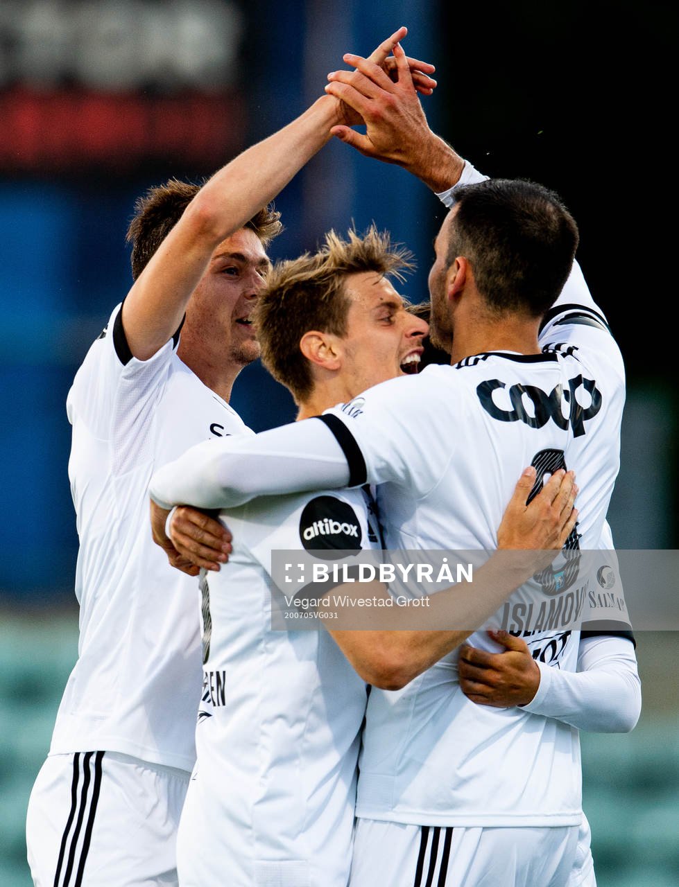 Dino Islamovic of Rosenborg celebrates with teammates