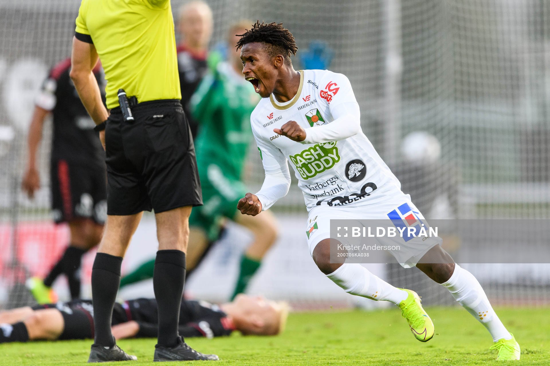 Varbergs Adama Fofana jublar
