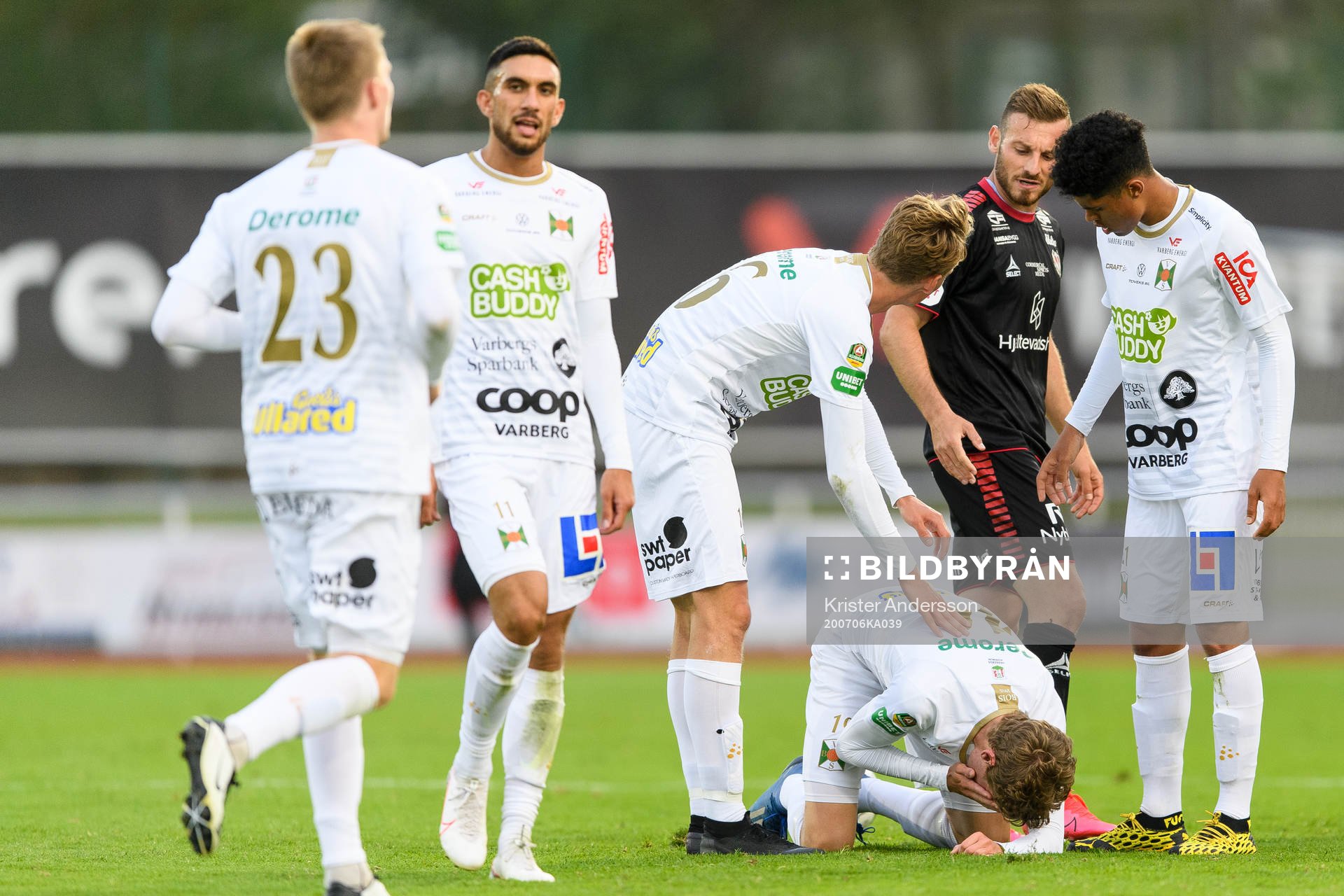 Varbergs Alexander Johansson har ont