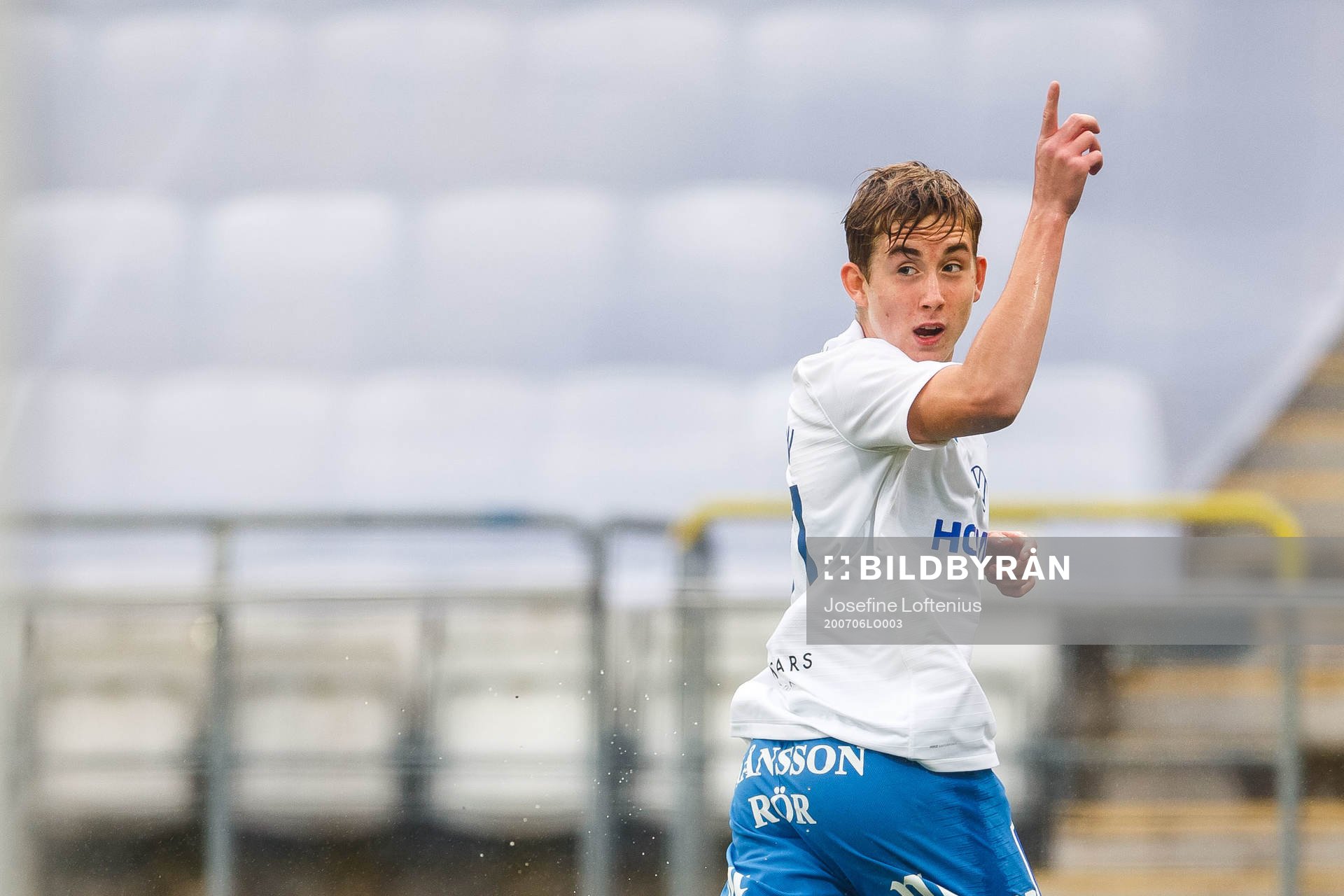 IFK Norrköpings Ísak Bergmann Jóhannesson jublar