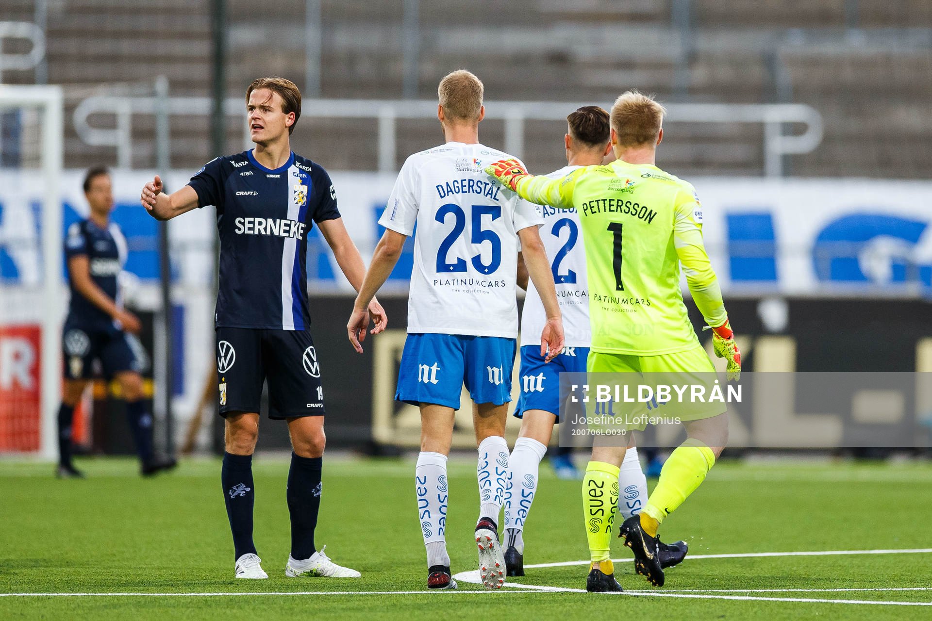 IFK Göteborgs August Erlingmark reagerar