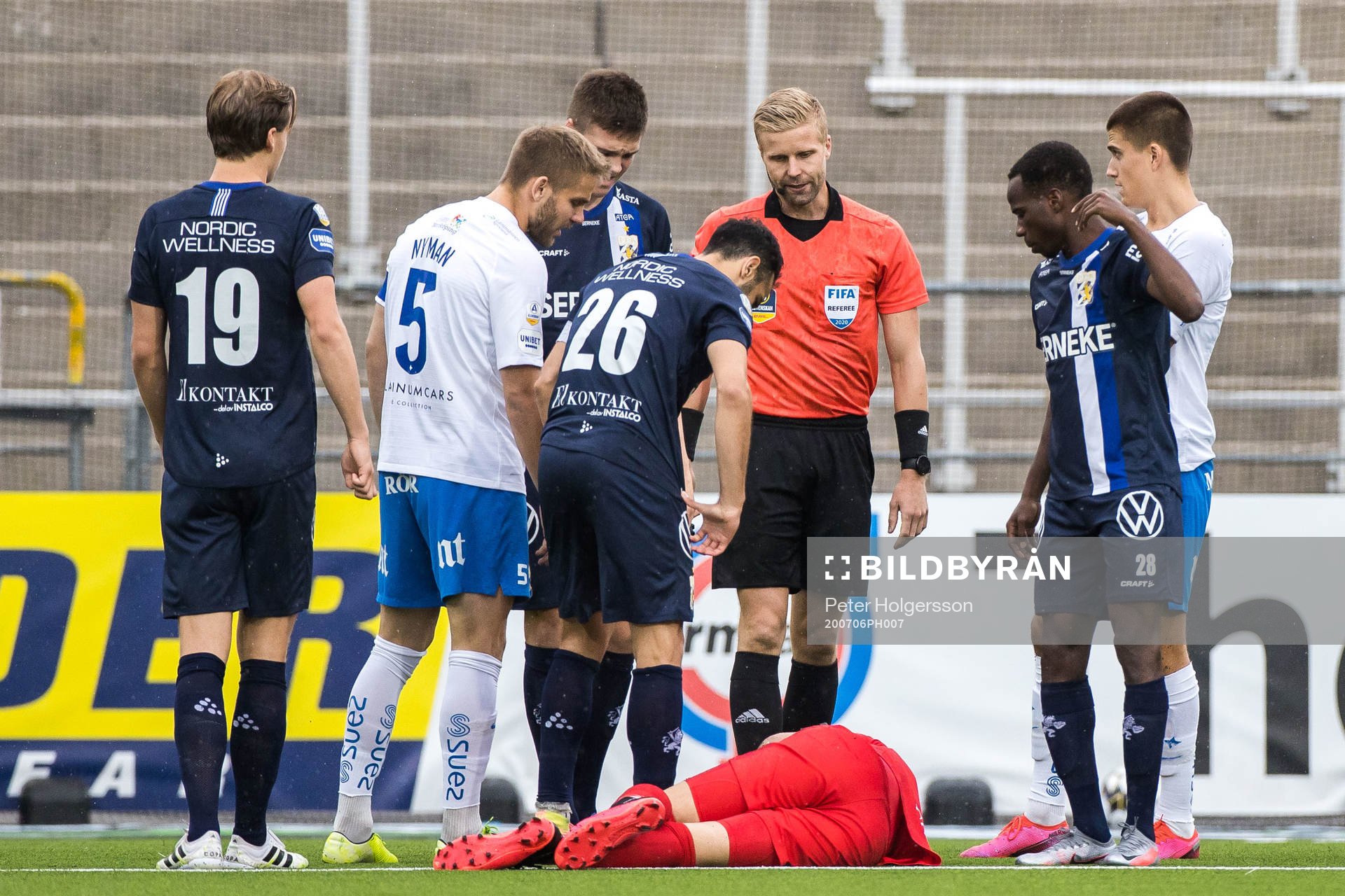 IFK Göteborgs målvakt Ioannis Anestis har ont och ligger