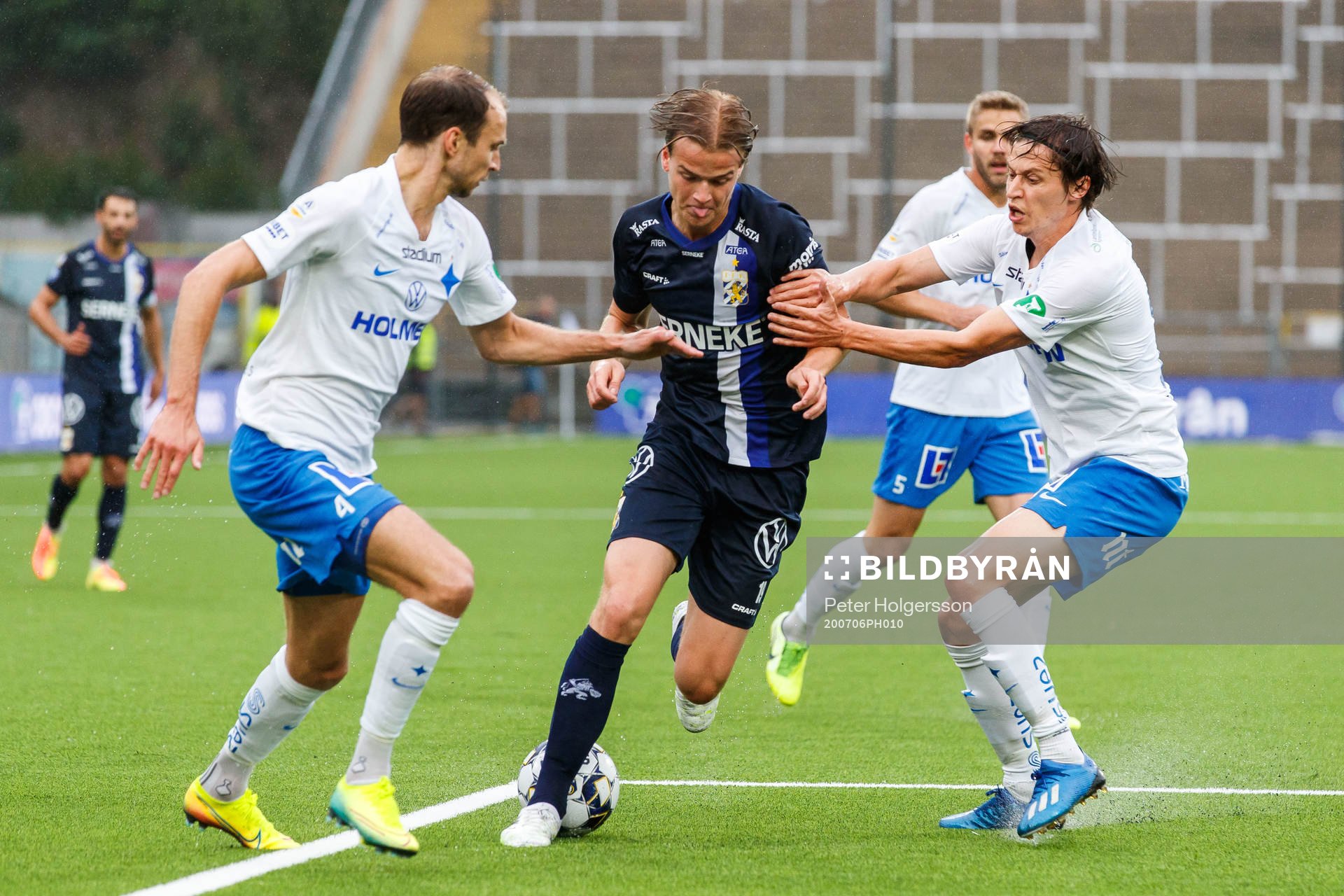 IFK Göteborgs August Erlingmark mot IFK Norrköpings Lars
