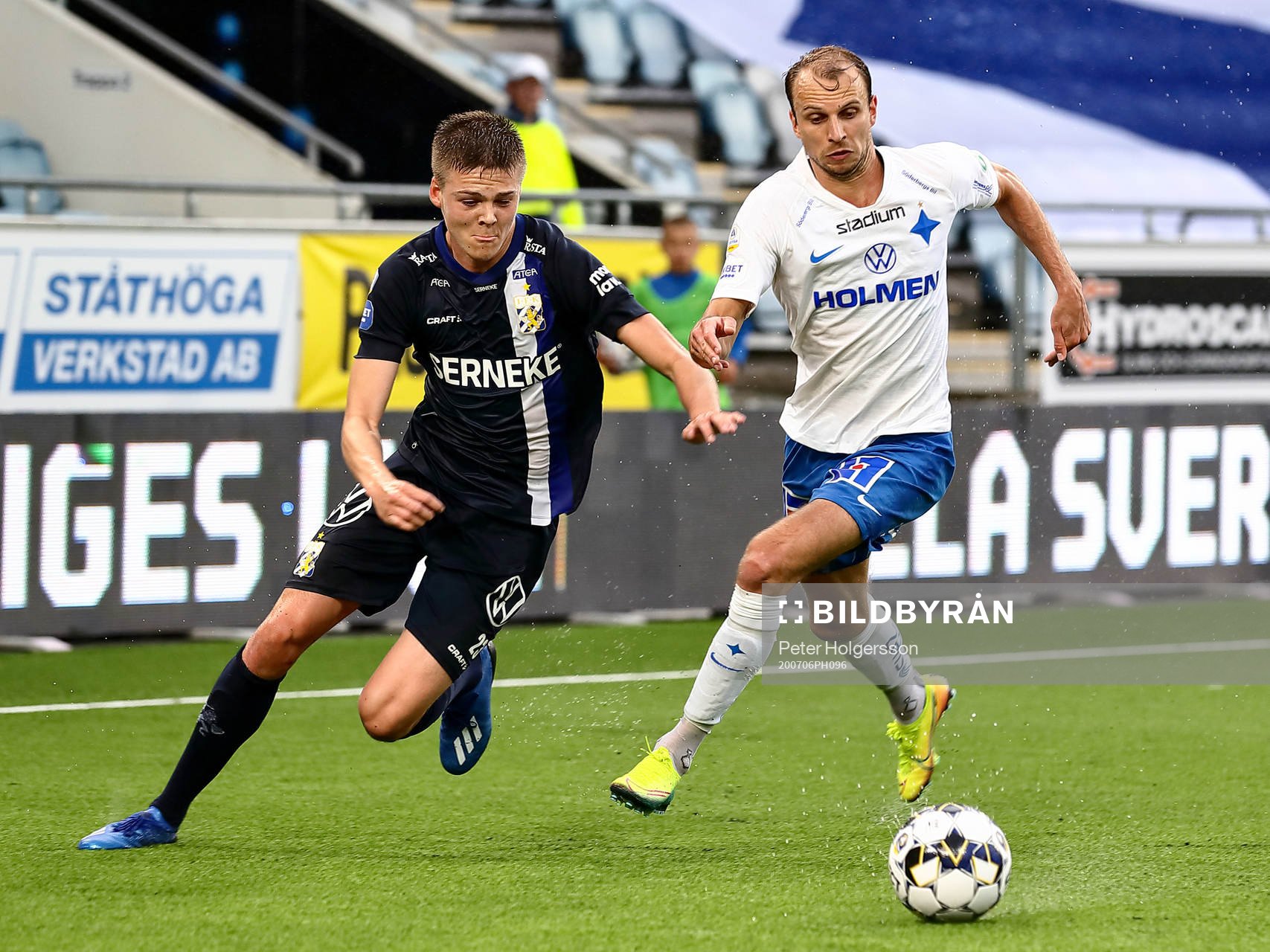 IFK Göteborgs Emil Holm och IFK Norrköpings Lars Krogh