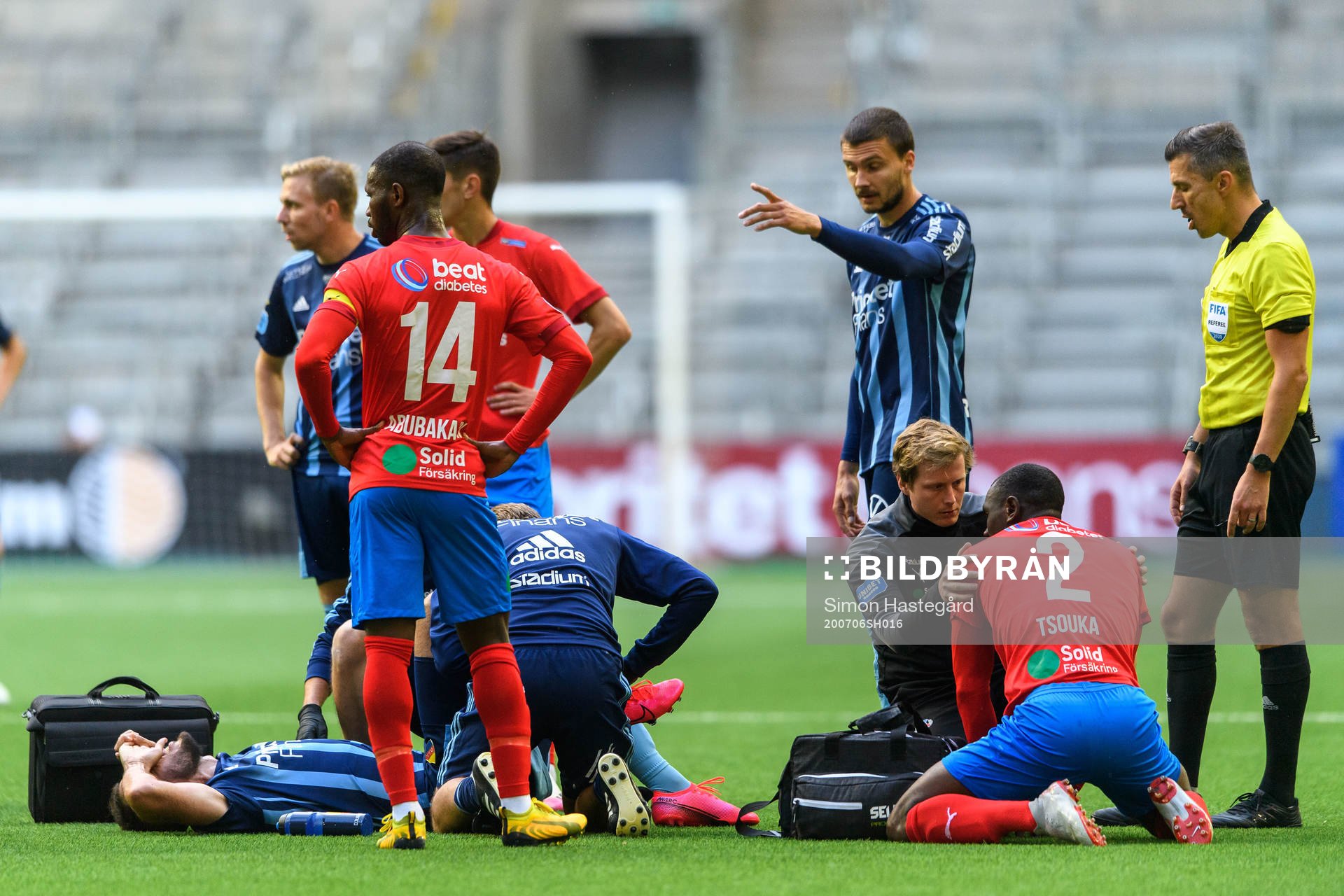 Djurgårdens Emir Kujovic och Helsingborgs Ravy Tsouka har