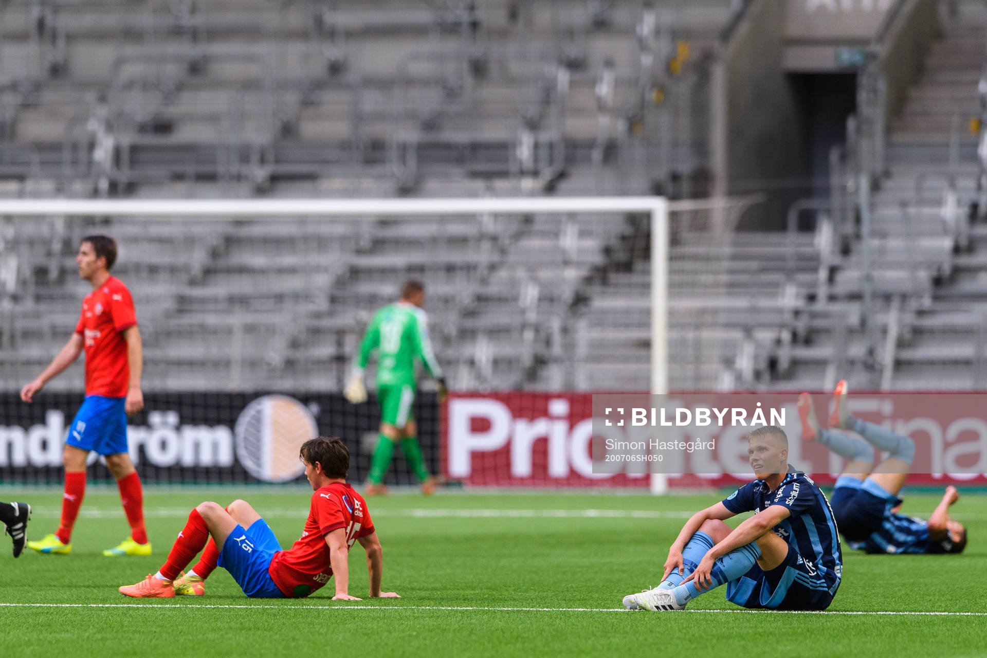 Djurgårdens Jonathan Augustinsson deppar