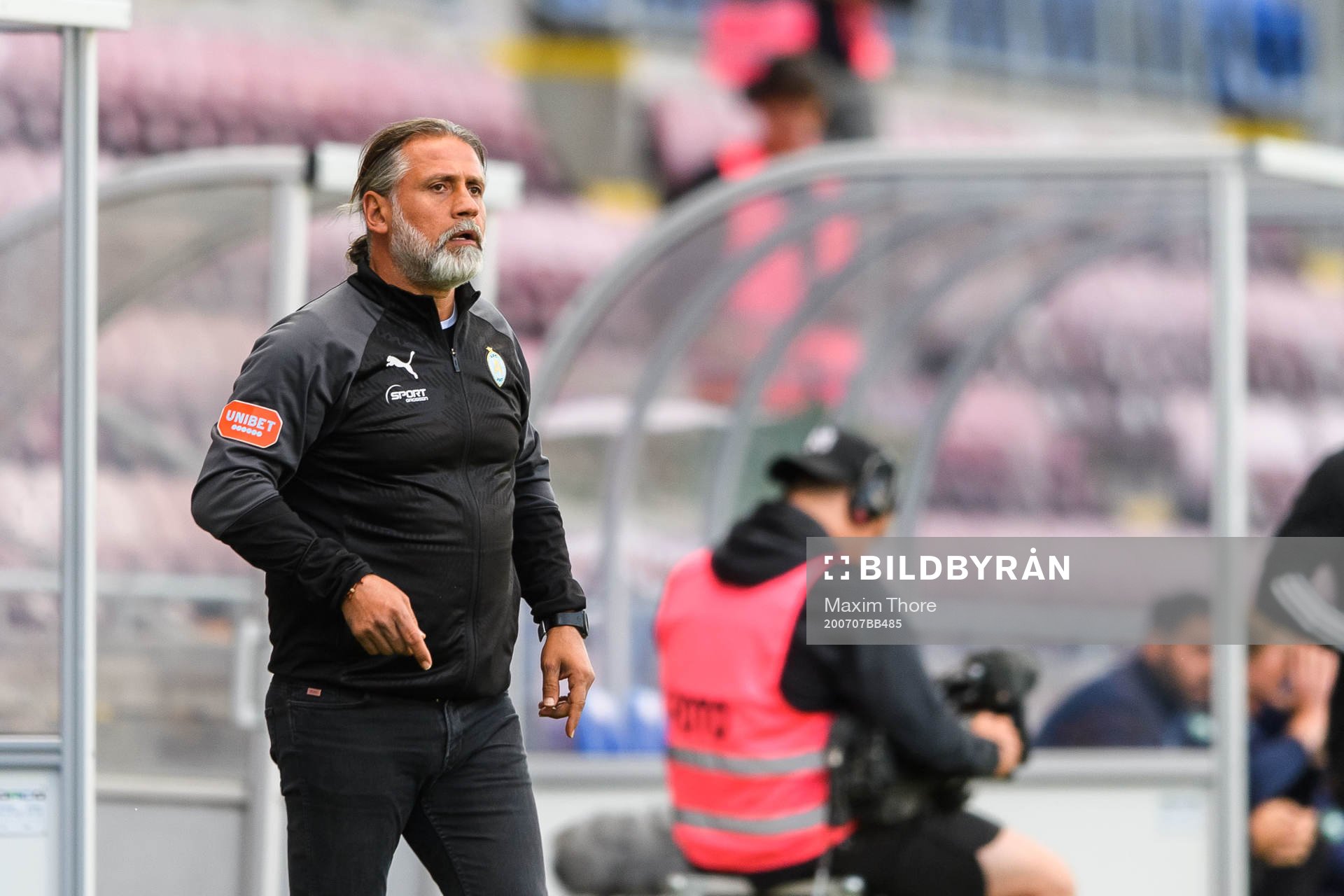 AFC Eskilstunas tränare Özcan Melkemichel
