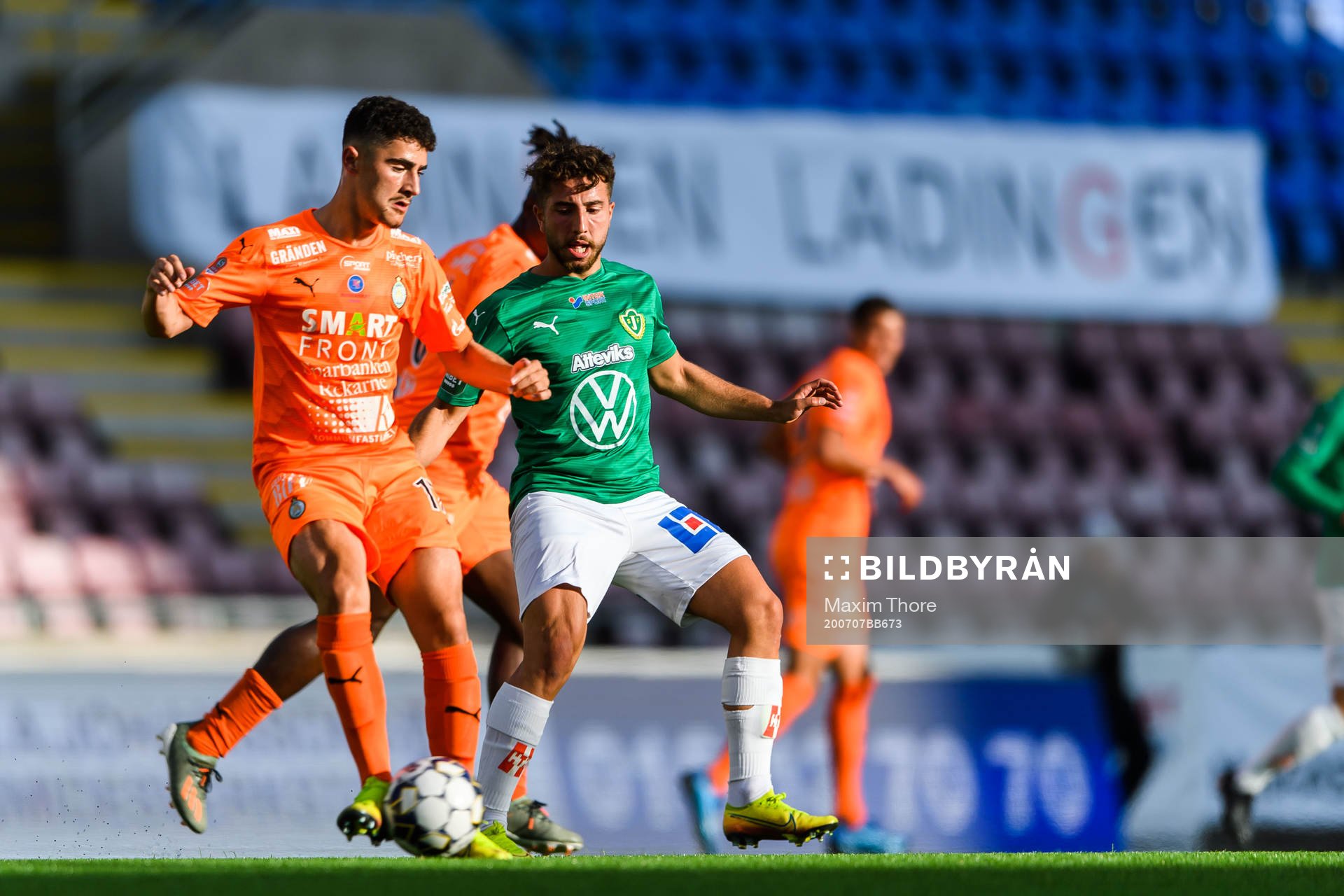 AFC Eskilstunas Ismet Lushaku och Jönköpings Moustafa