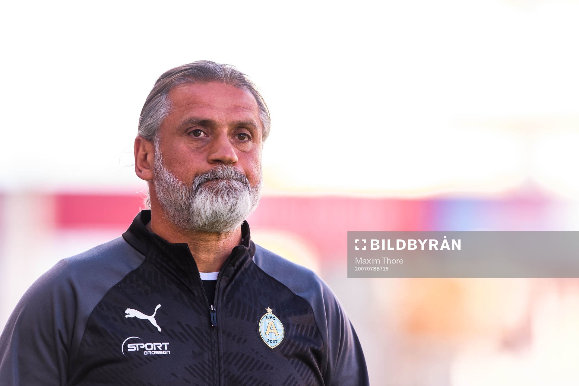 AFC Eskilstunas tränare Özcan Melkemichel