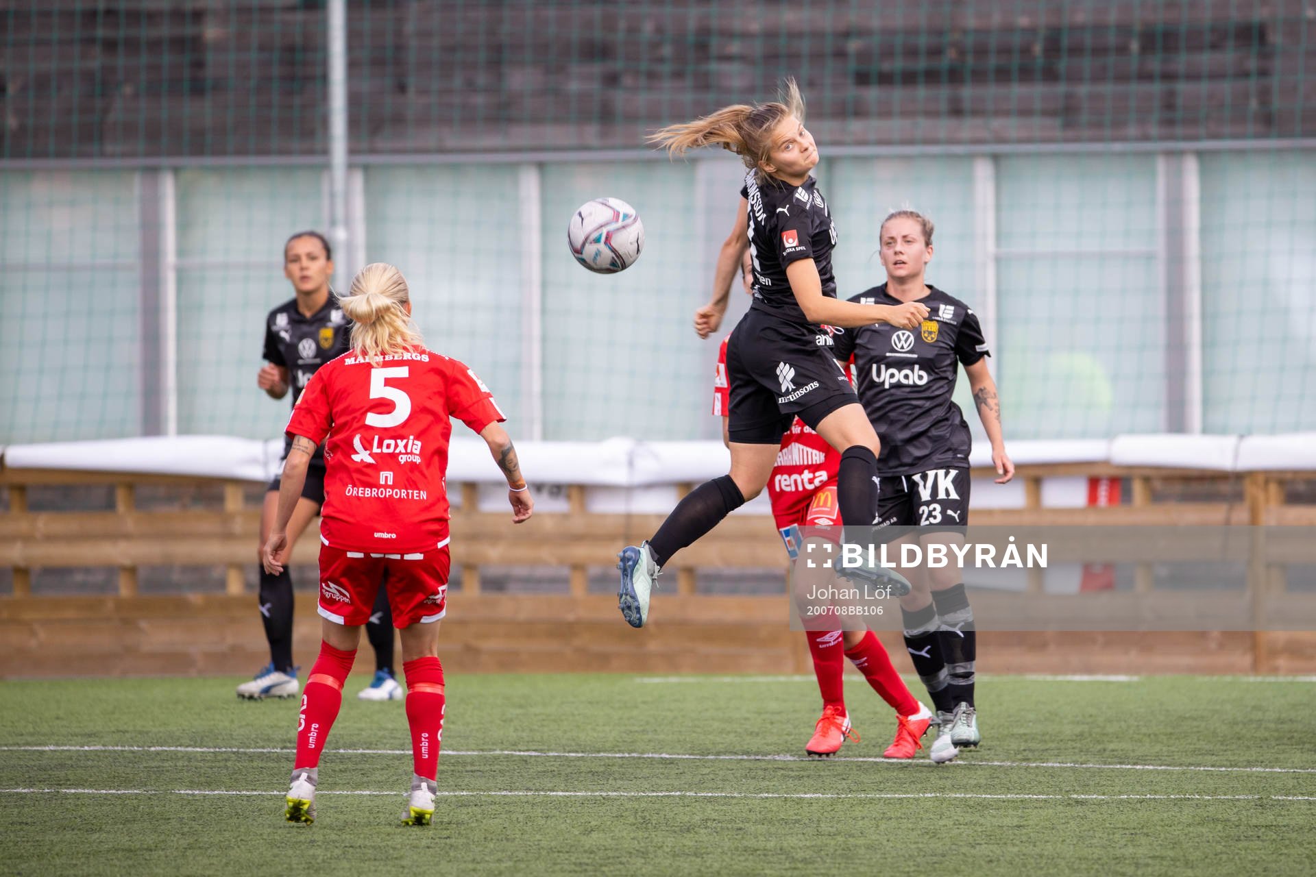 Umeås Therese Simonsson under fotbollsmatchen i Damallsvenskan mellan Umeå och Örebro den 8 juli 2020 i Umeå.