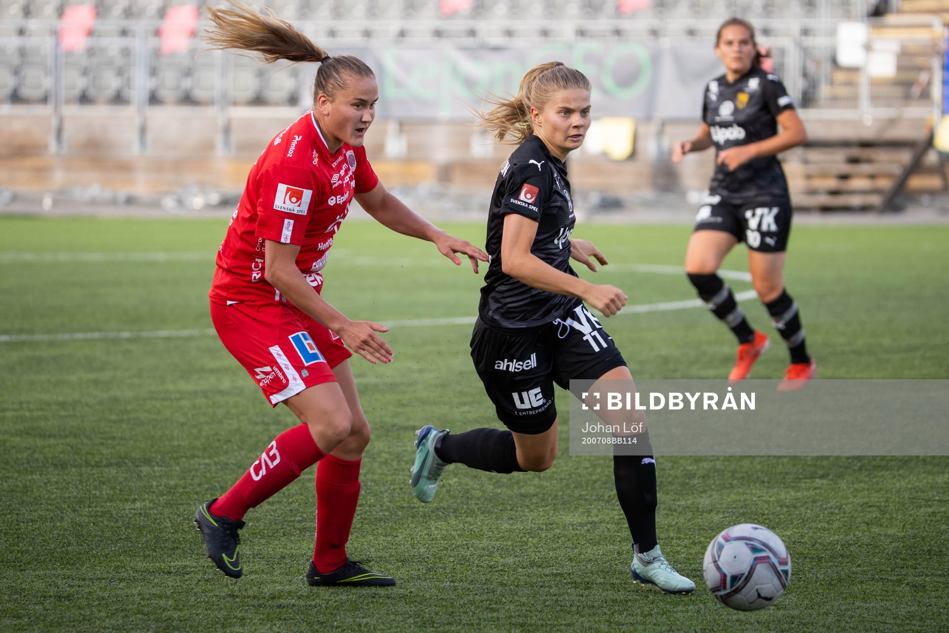 Örebros Elli Pikkujämsä och Umeås Therese Simonsson