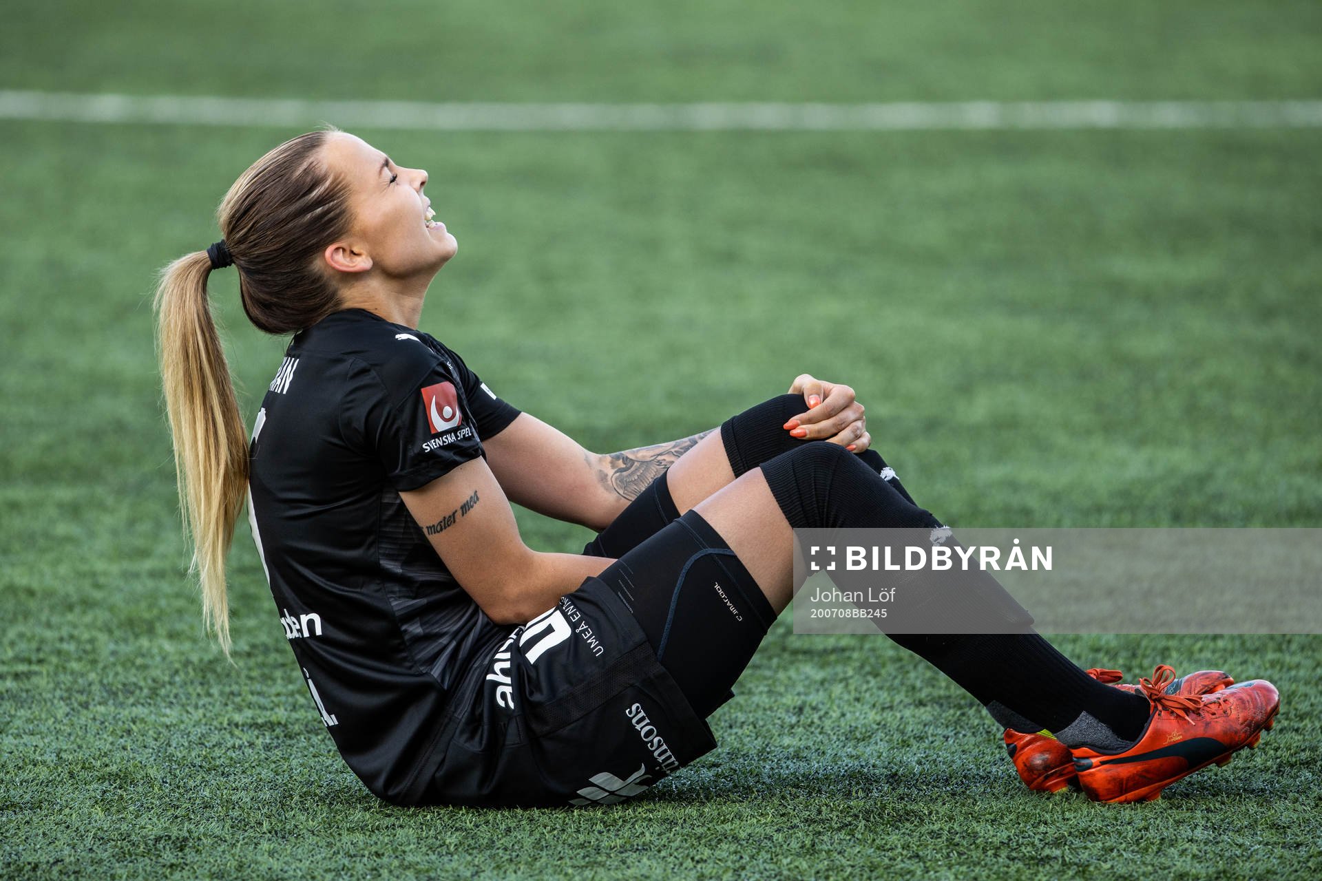 Umeås Johanna Nyman har ont