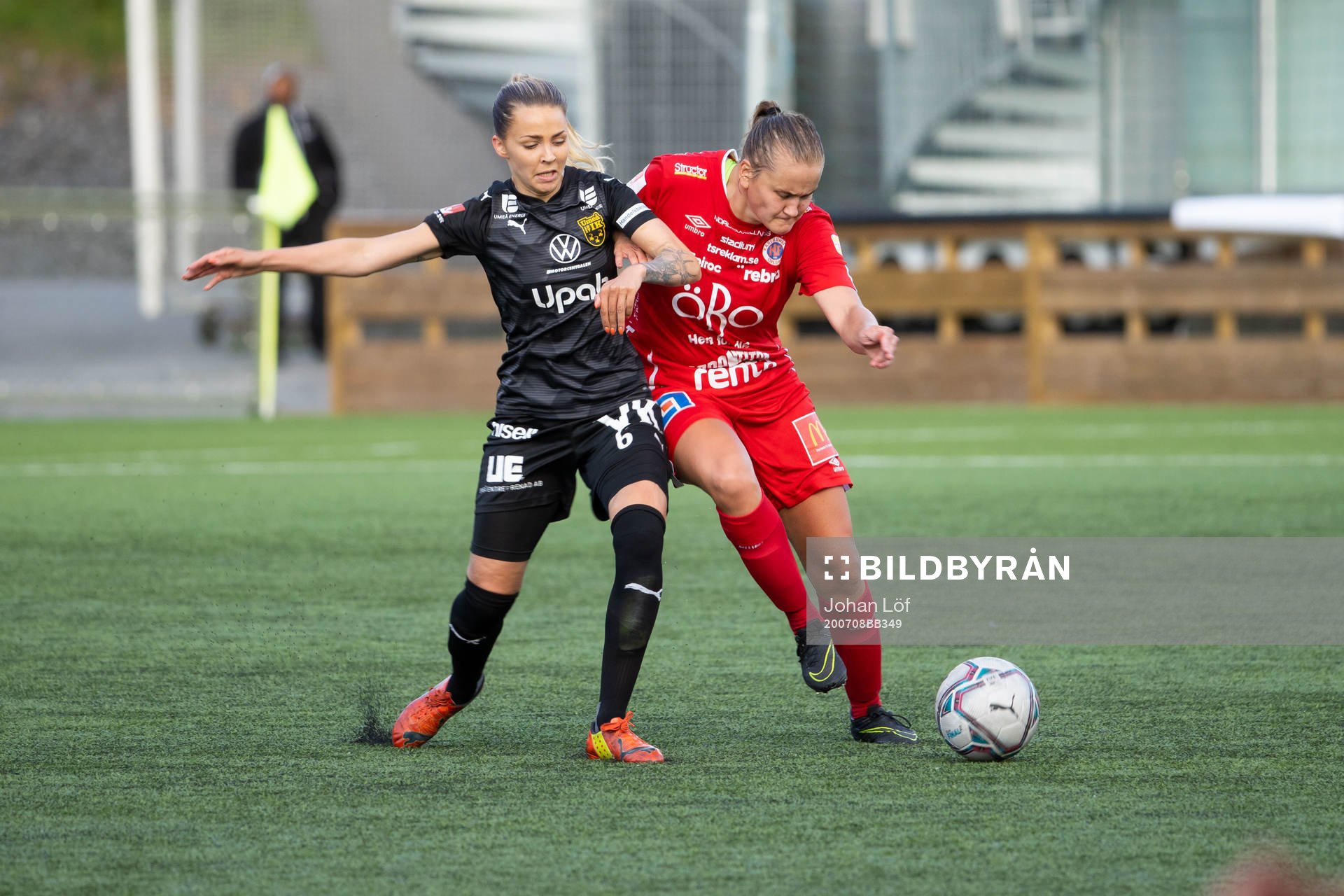 Umeås Johanna Nyman och Örebros Elli Pikkujämsä