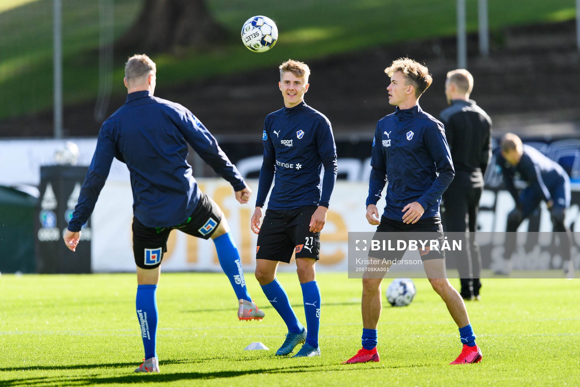 Halmstads Erik Ahlstrand före fotbollsmatchen i Superettan