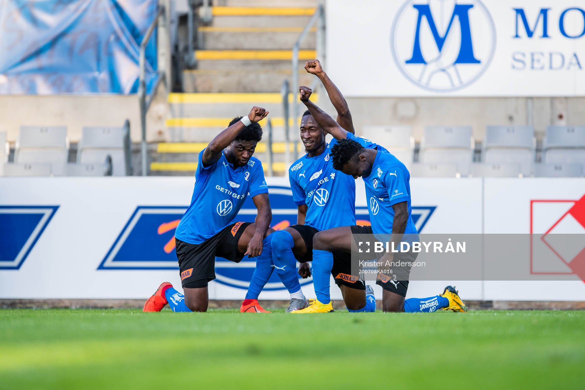 Halmstads Thomas Boakye (h) jublar