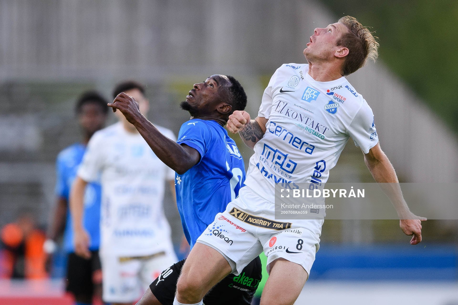 Halmstads Sadat Karim och Norrbys Nicklas Savolainen