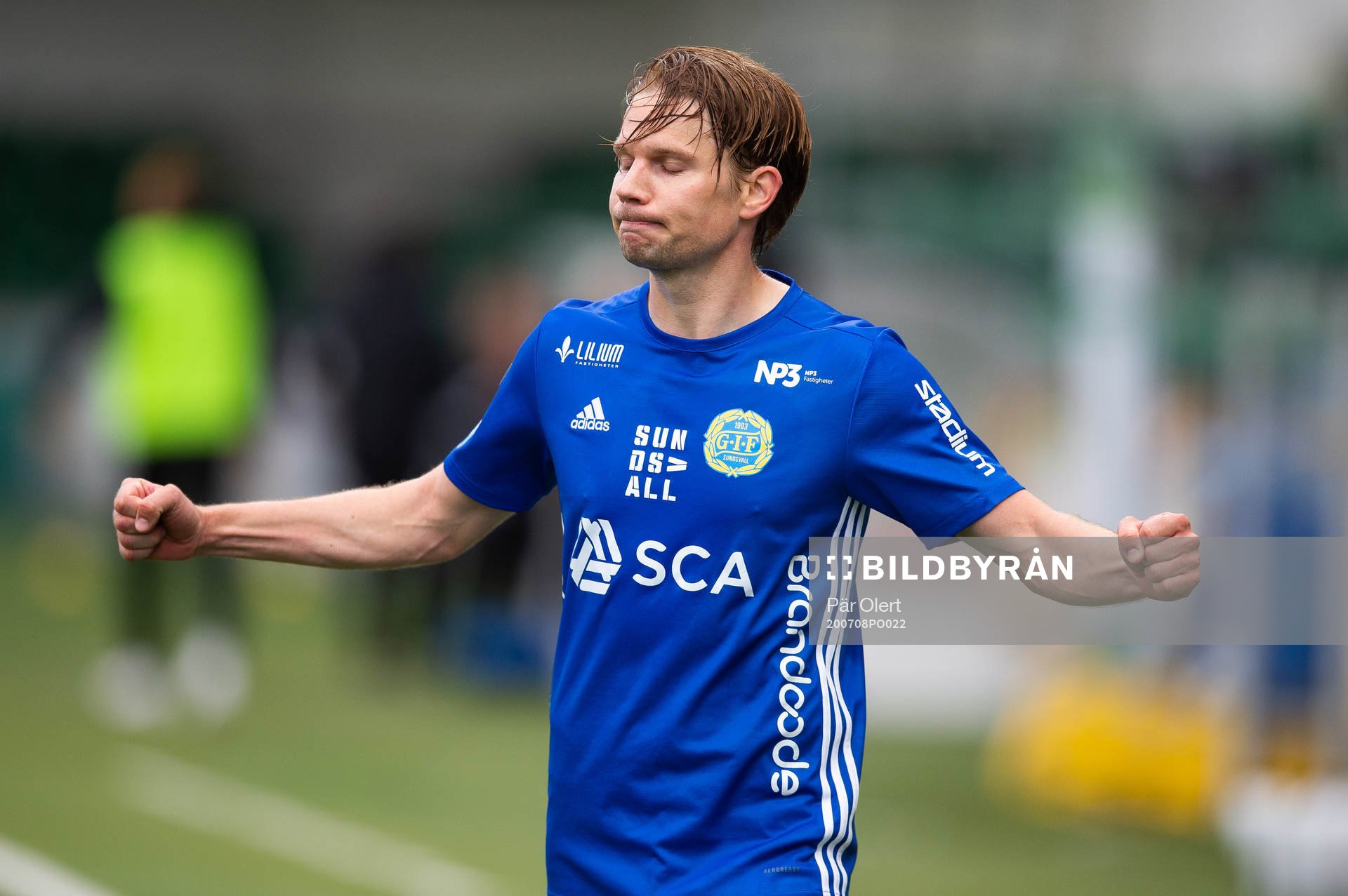 Sundsvalls Johan Blomberg jublar efter 2-1 under fotbollsmatchen i Superettan mellan GIF Sundsvall och Västerås SK den 8 juli 2020 i Sundsvall.
