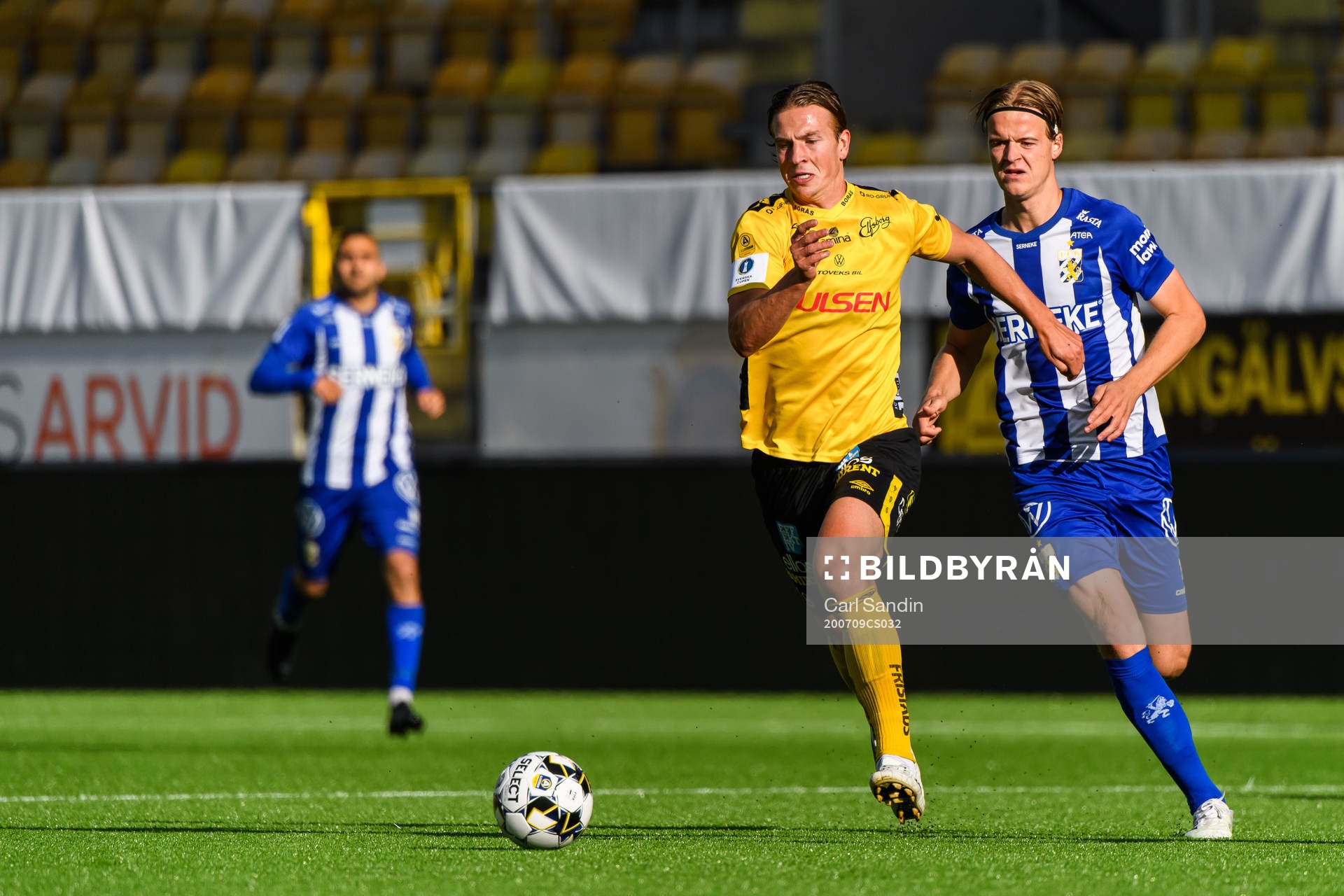 Elfsborgs Simon Olsson och IFK Göteborgs August Erlingmark