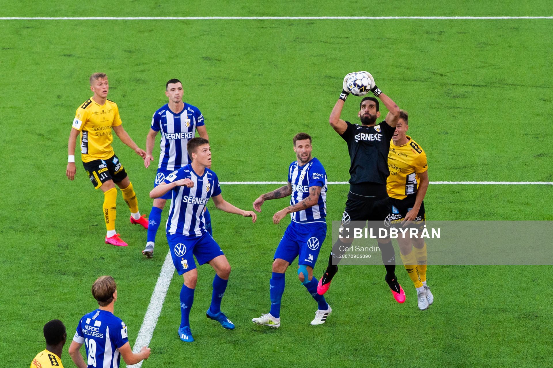 IFK Göteborgs målvakt Ioannis Anestis fångar bollen