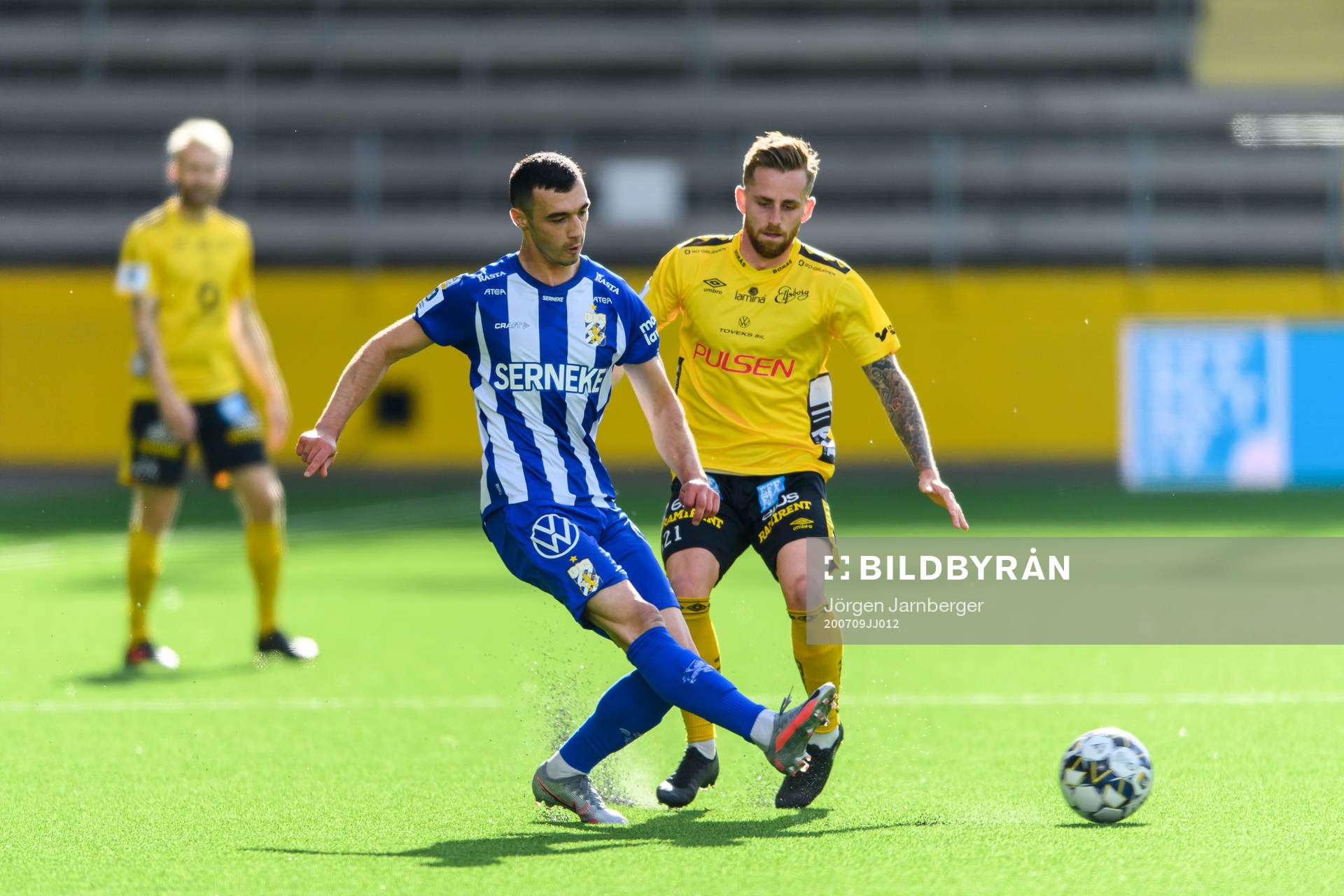 IFK Göteborgs Giorgi Kharaishvili och Elfsborgs Rasmus Alm