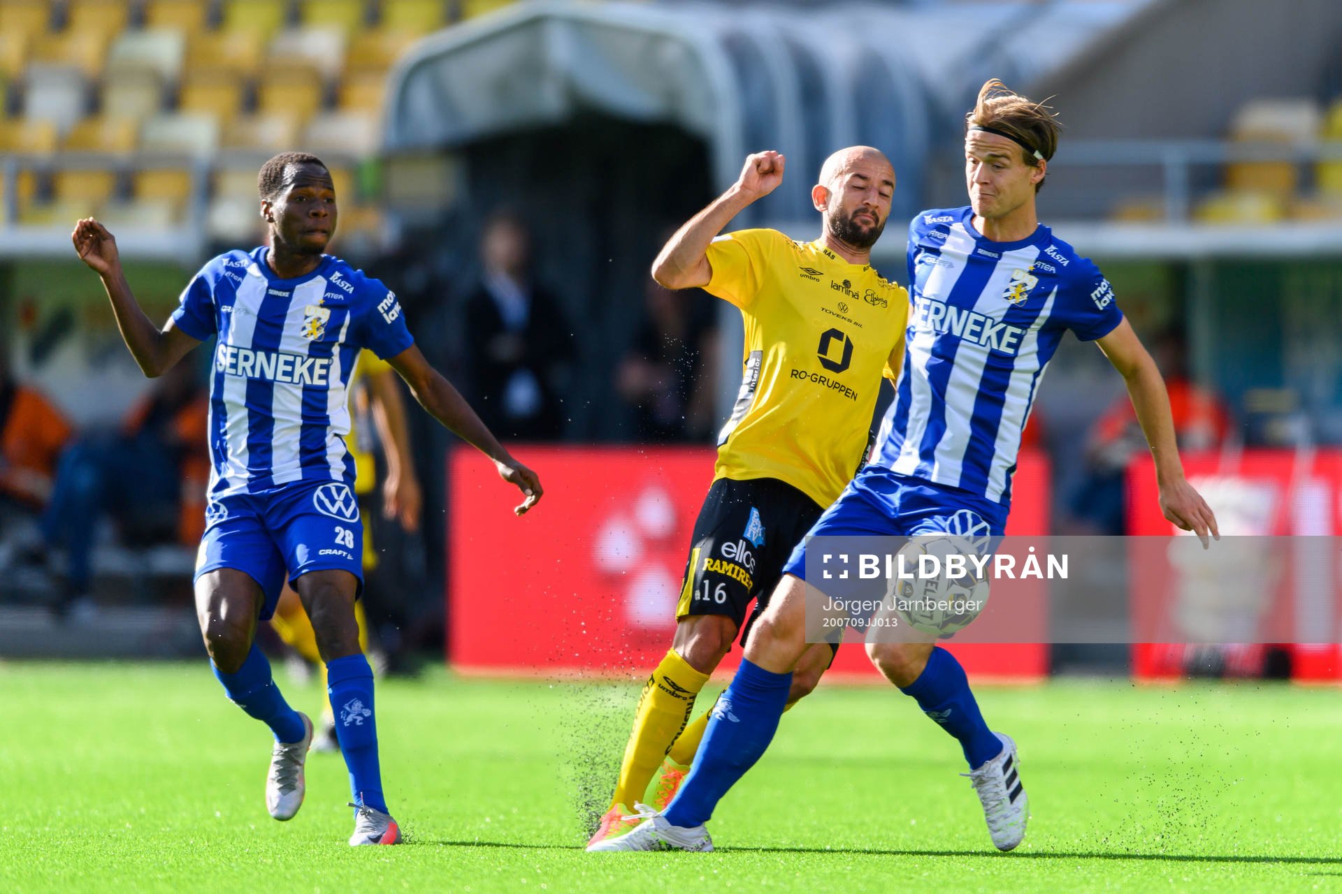 Elfsborgs Robert Gojani och IFK Göteborgs August Erlingmark