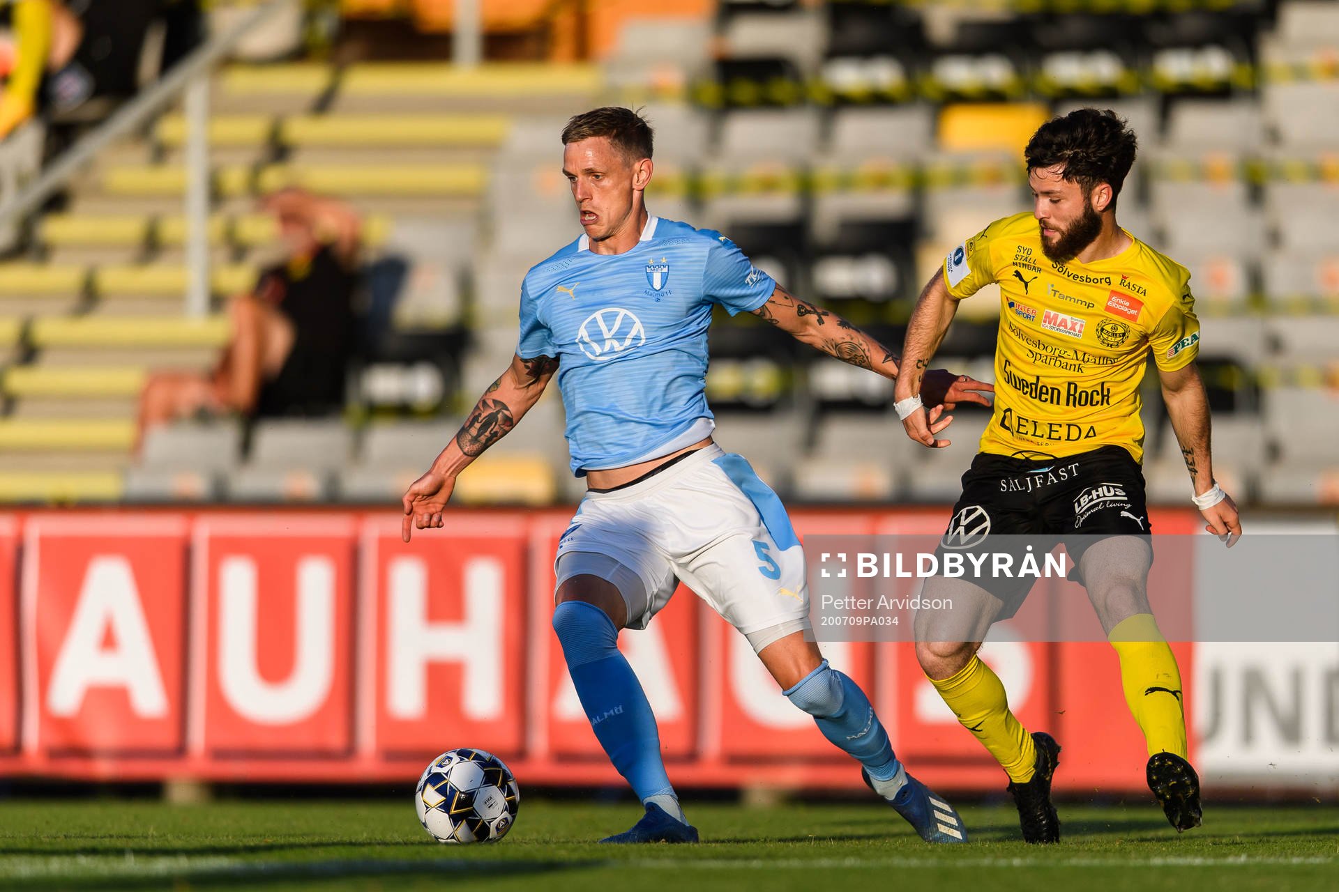 Malmö FFs Sören Rieks och Mjällbys Jonathan Tamimi