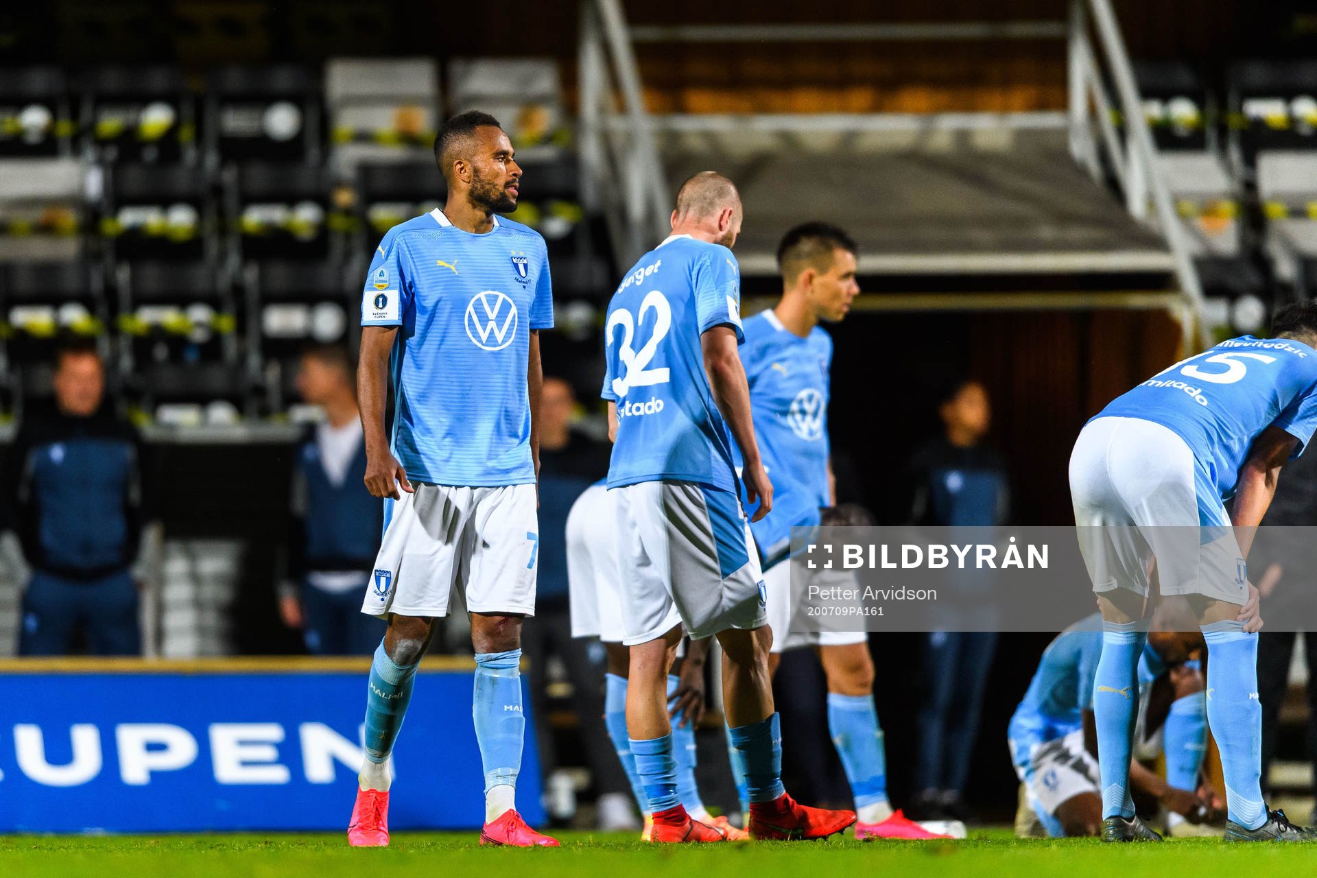 Malmö FFs Isaac Kiese Thelin deppar