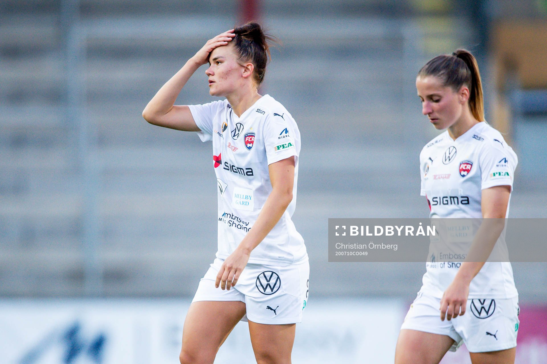Rosengårds Katrine Veje och Jelena Cankovic  deppar