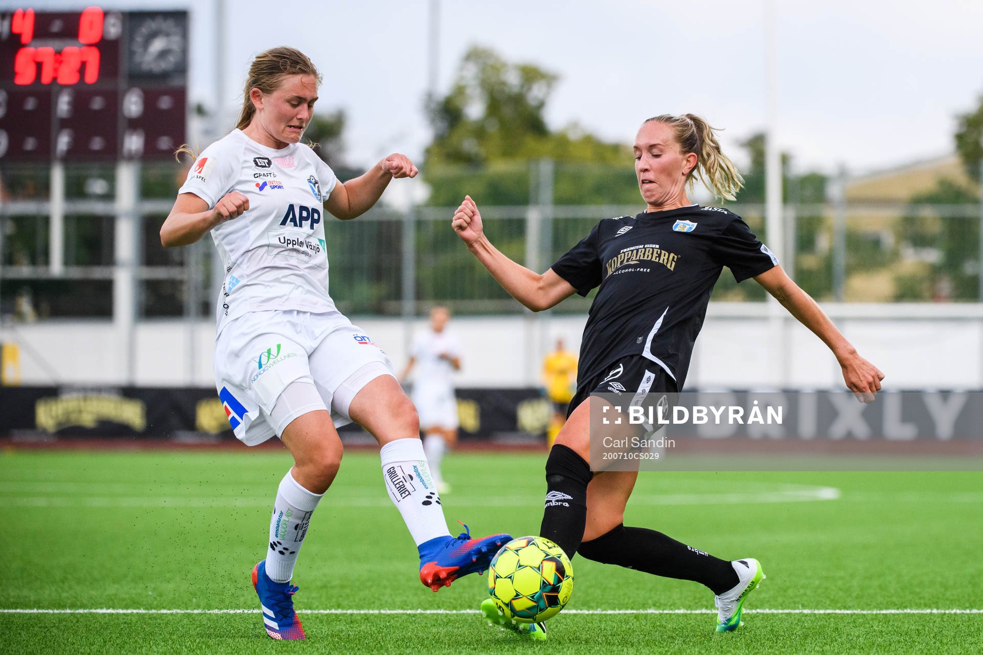 Växjös Emelie Henriksen och Göteborgs Julia Roddar