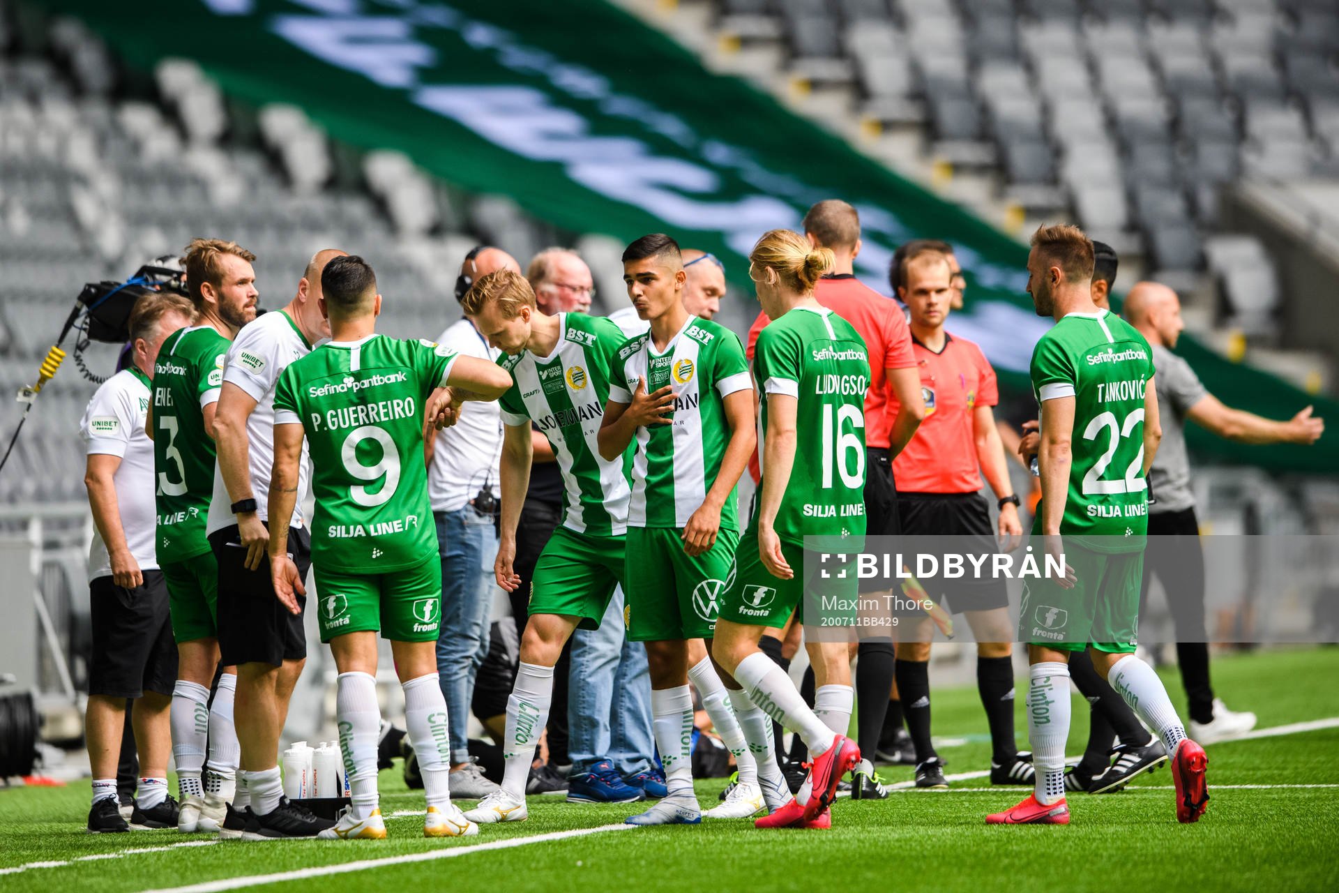 Hammarbys Aimar Sher med lagkamrater