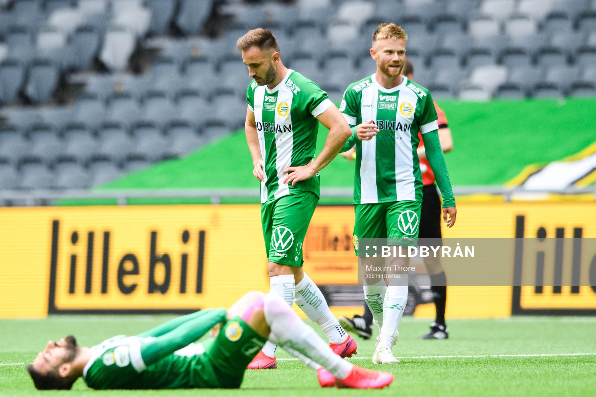 Hammarbys Muamer Tankovic och Dennis Widgren deppar