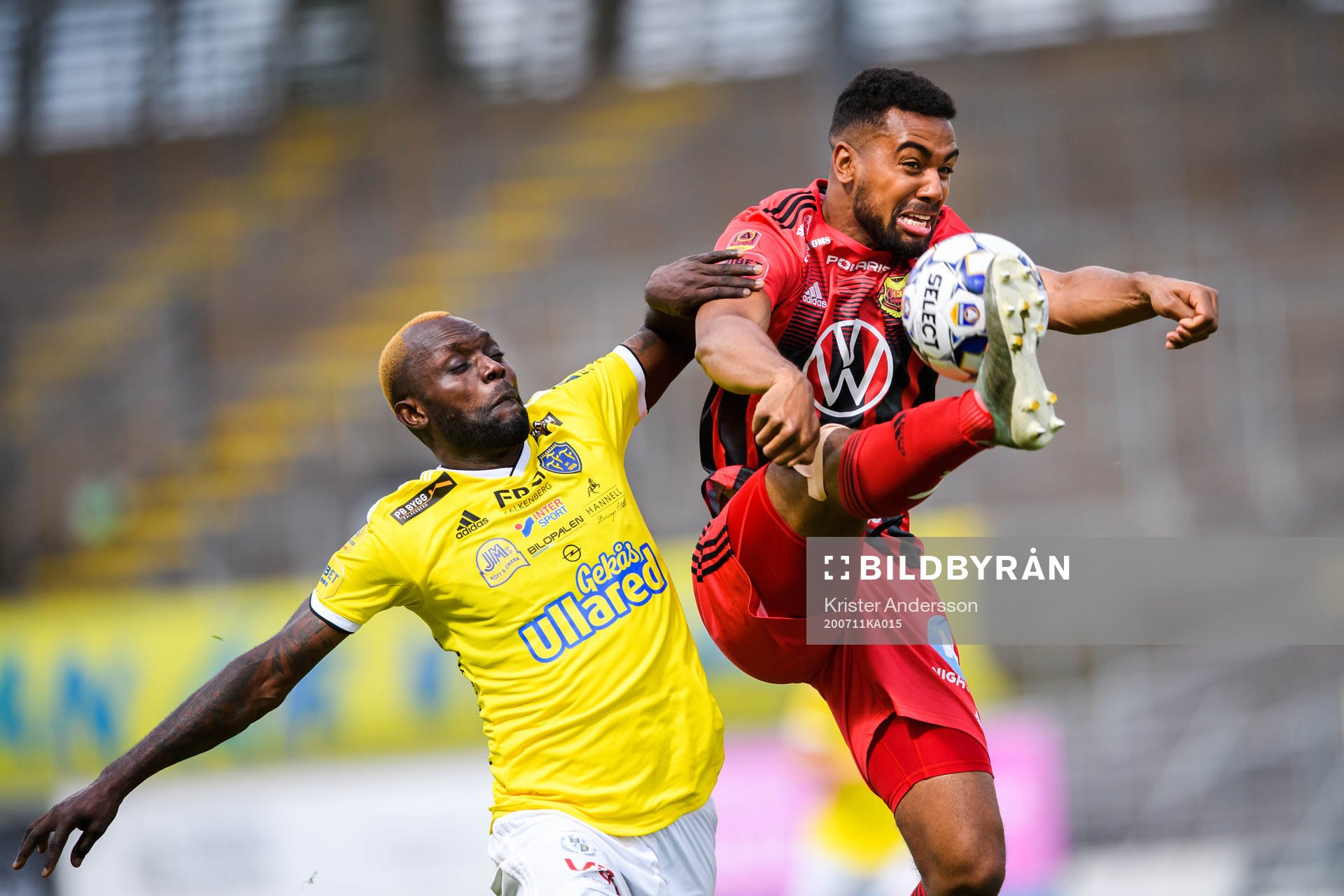 Falkenbergs John Chibuike och Östersunds Noah Sonko