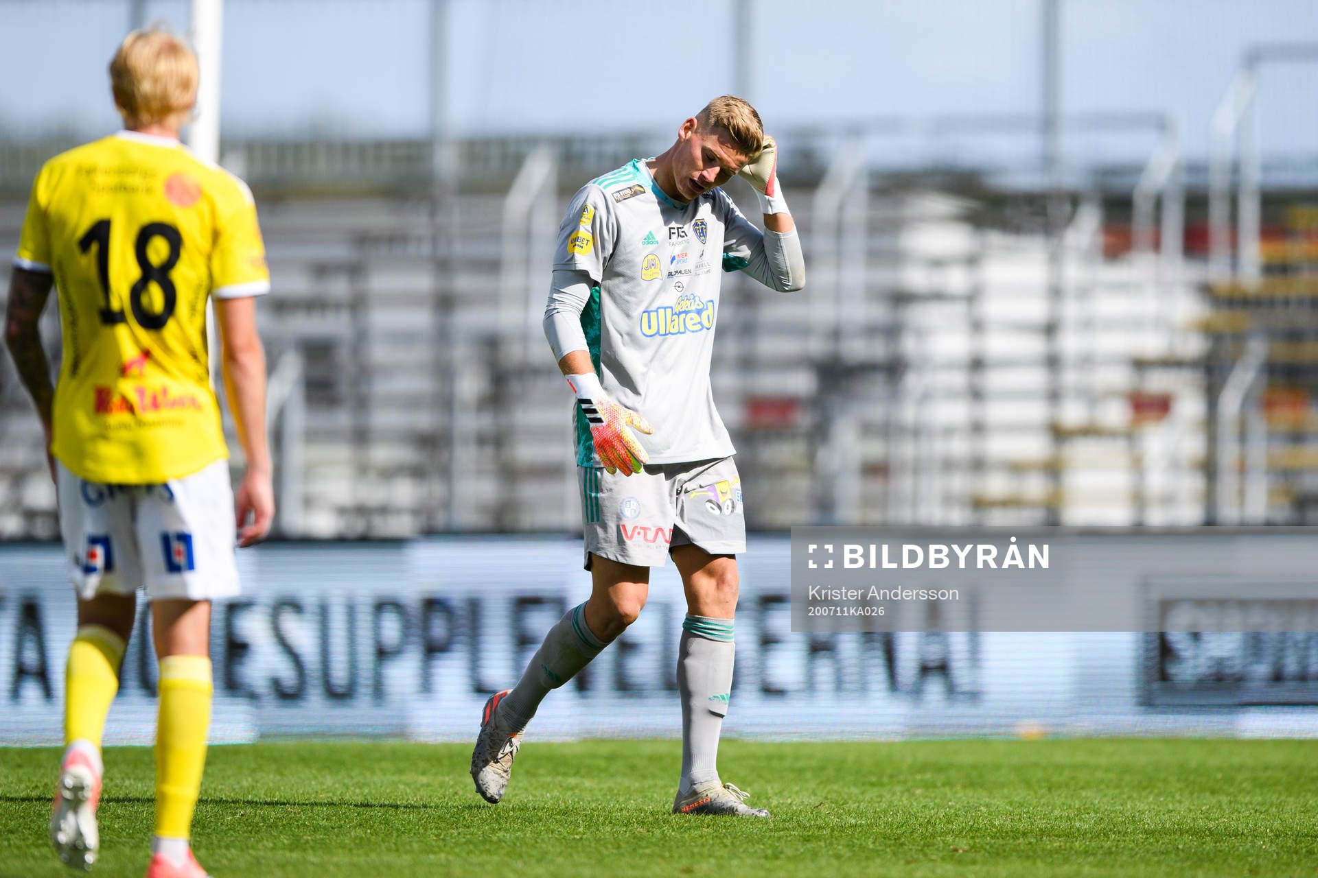 Falkenbergs målvakt Johan Brattberg deppar