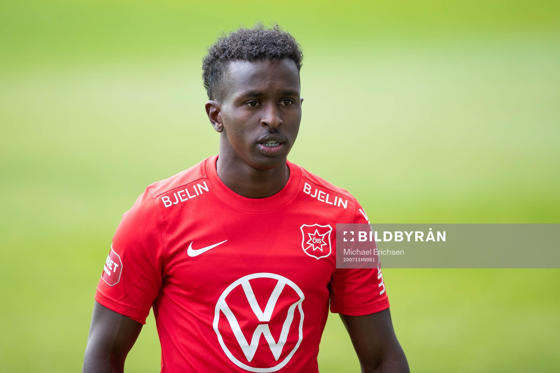 Örgrytes Mohamed Said Adan innan fotbollsmatchen i