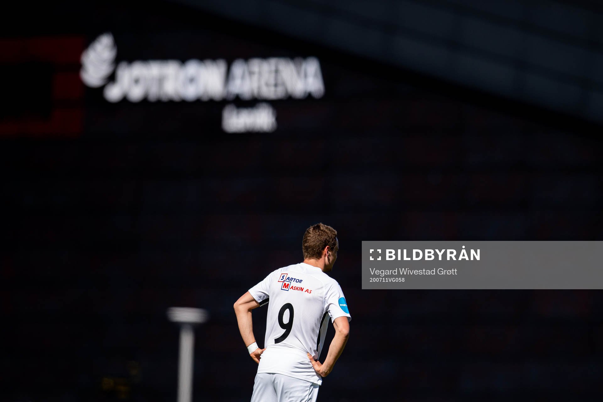 Joachim Skorpen Edvardsen of Sotra looks dejected