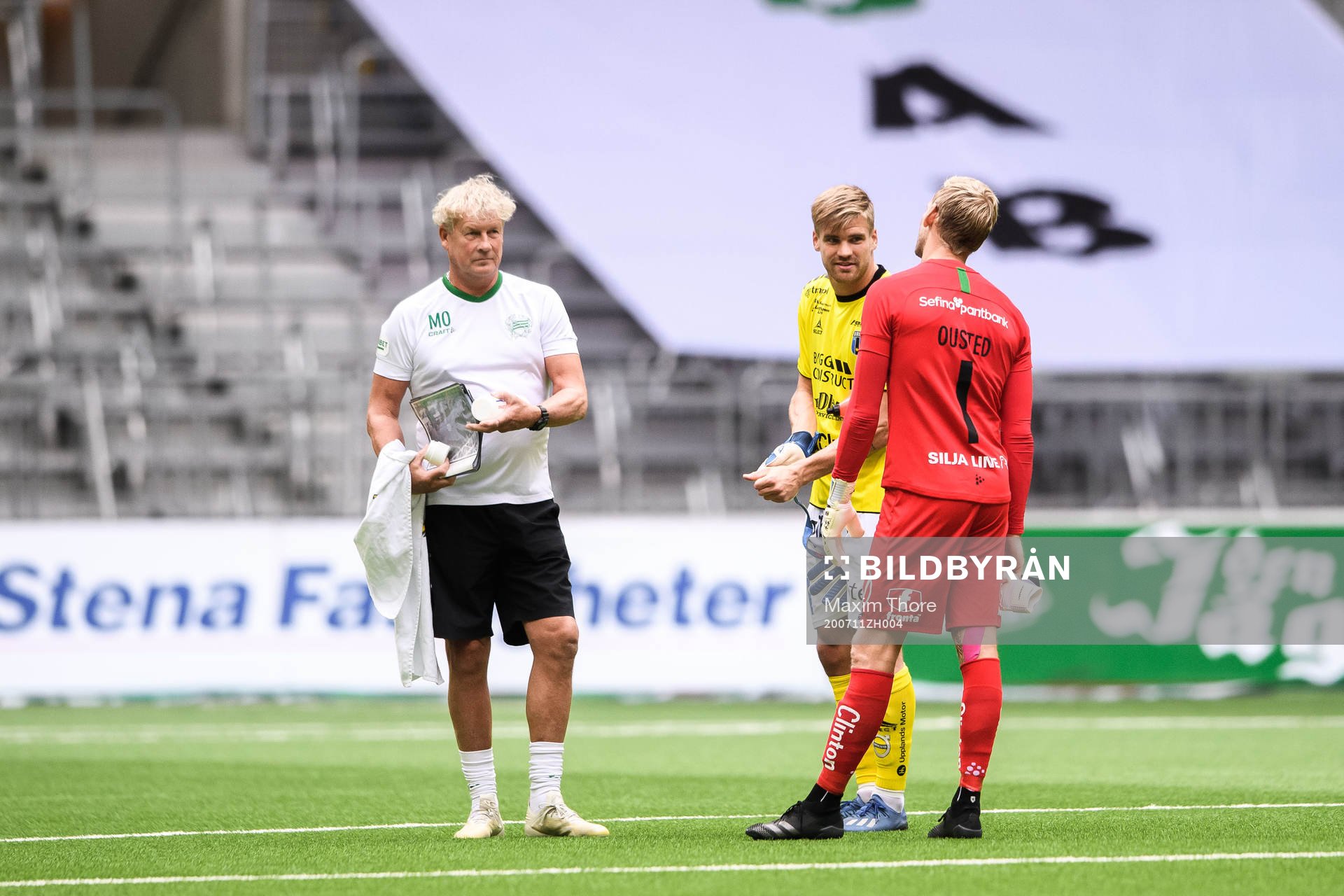 Sirius målvakt Lukas Jonsson och Hammarbys målvakt David