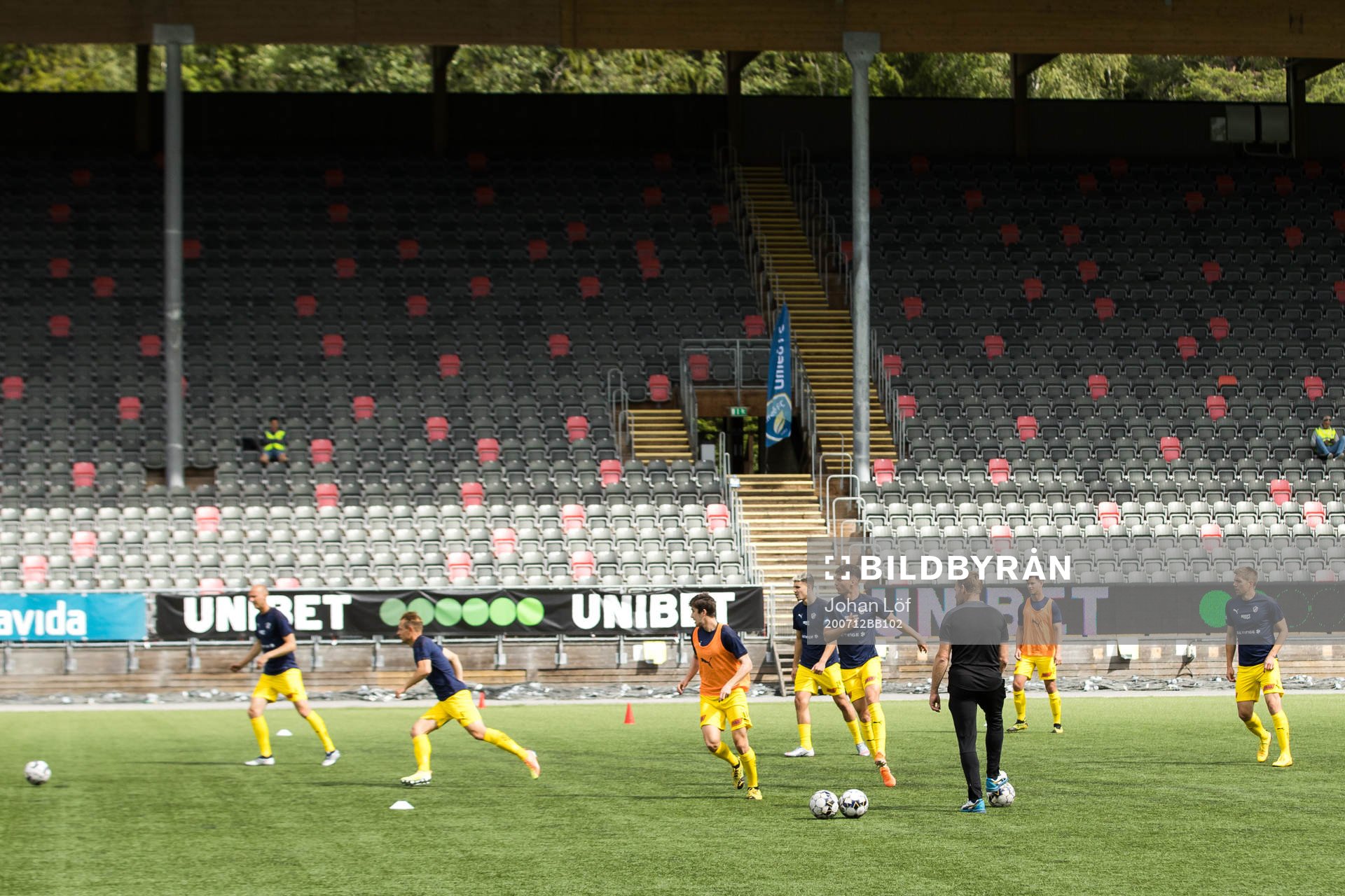 Halmstads spelare värmer upp
