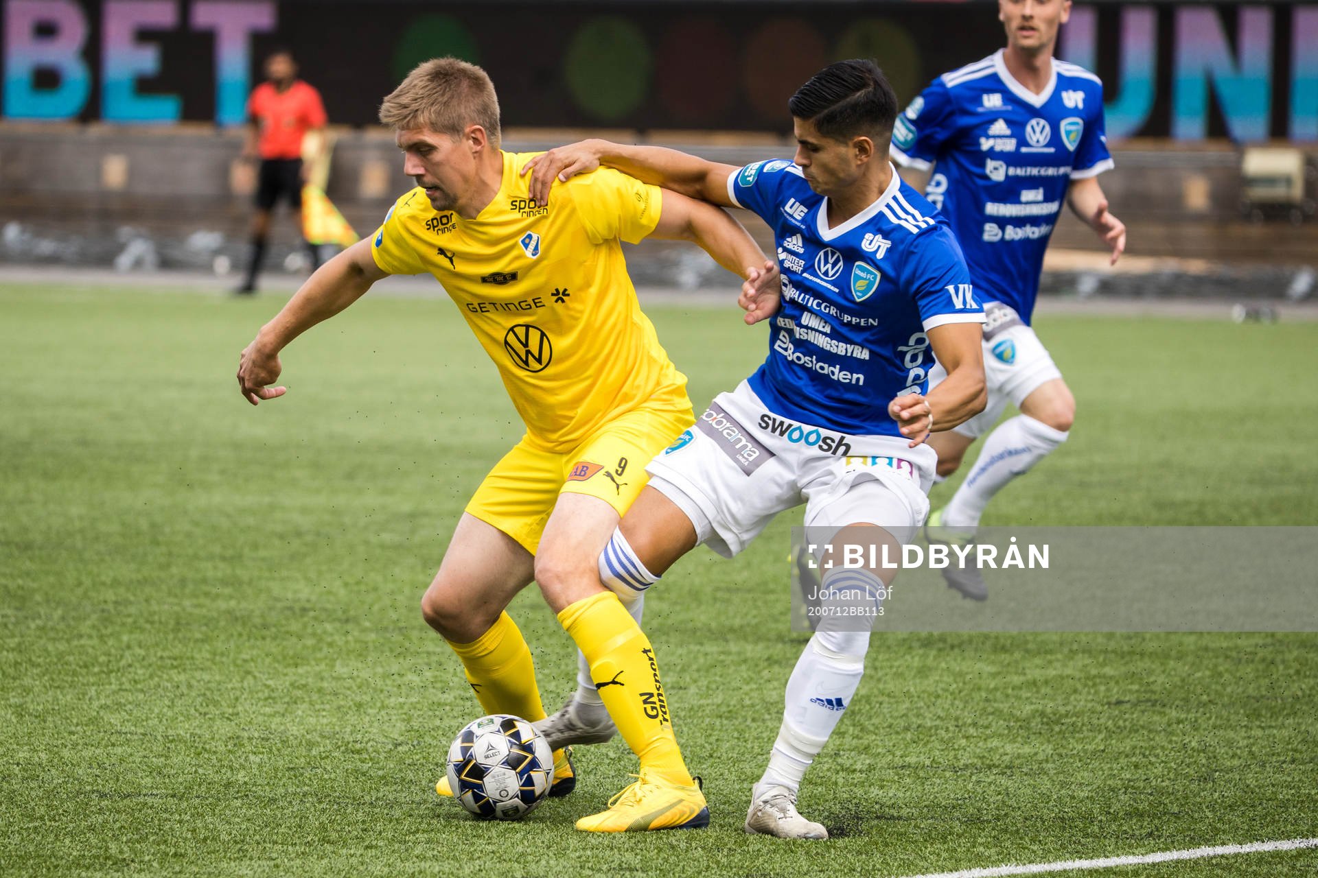 Halmstads Mikael Boman och Umeås Dillan Ismail