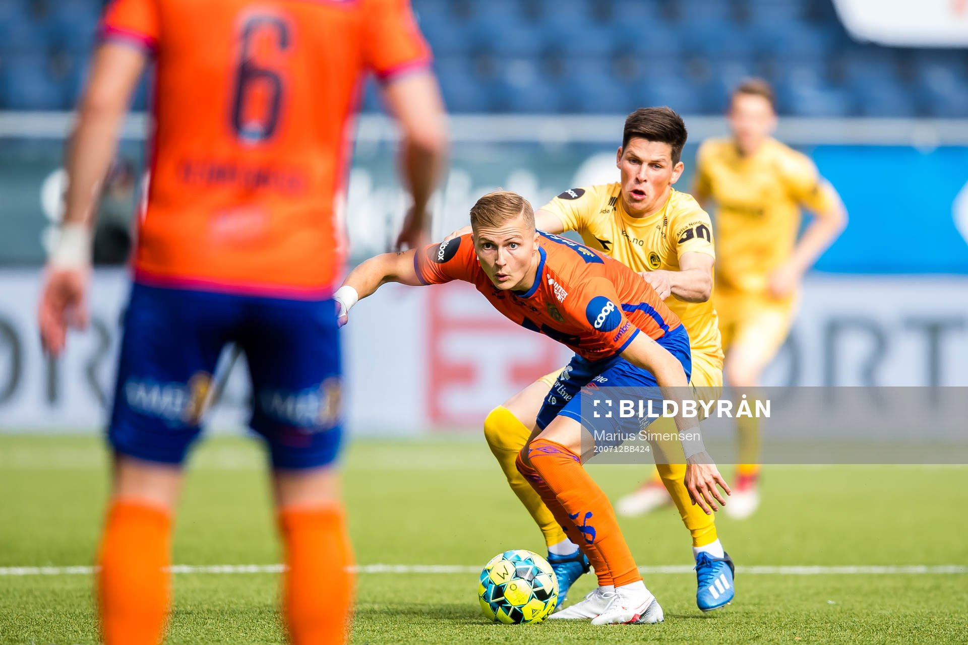 David Kristjan Olafsson of Aalesund and Sondre Brunstad Fet