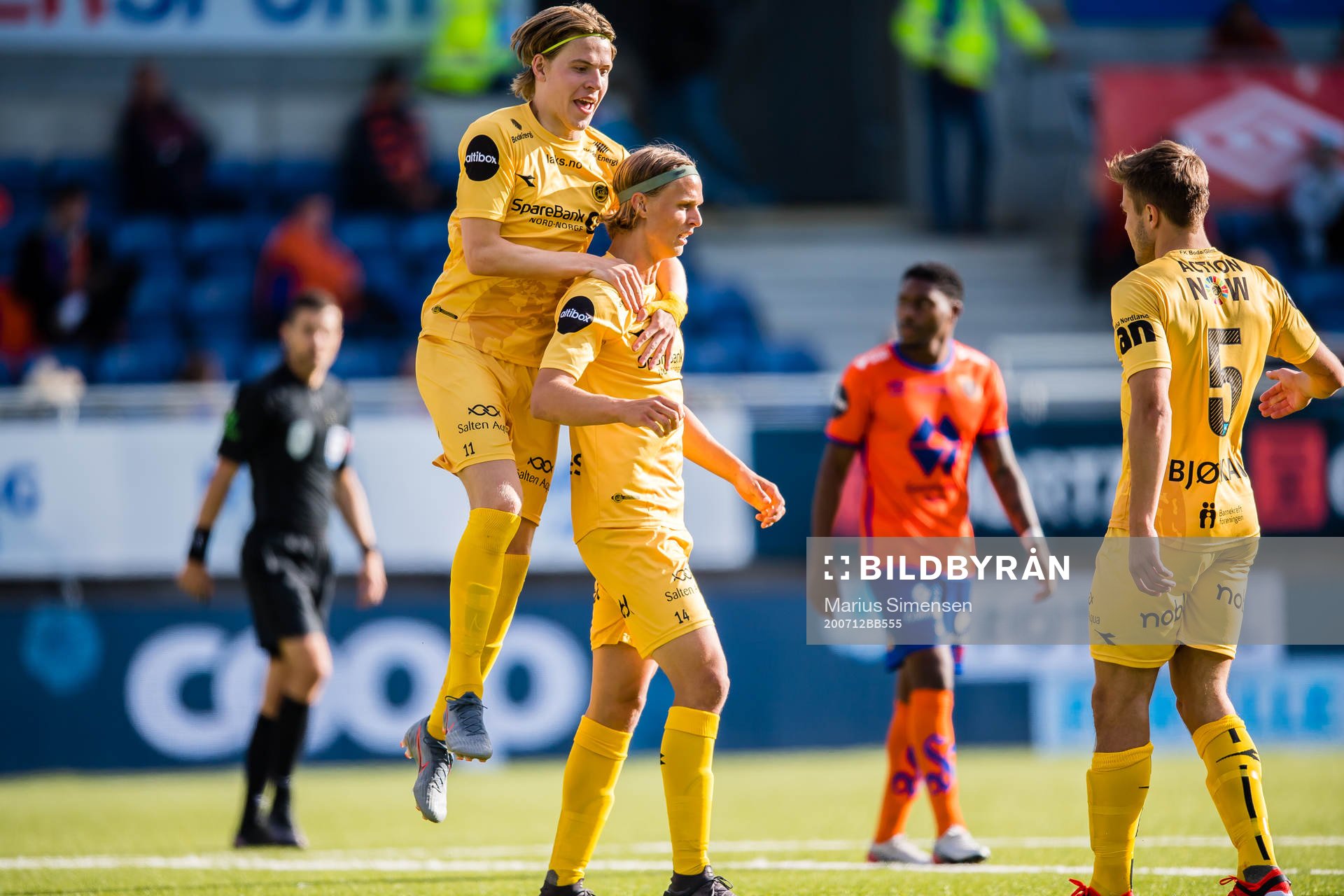 Ulrik Saltnes of Bodø/Glimt celebrates with Jens Petter