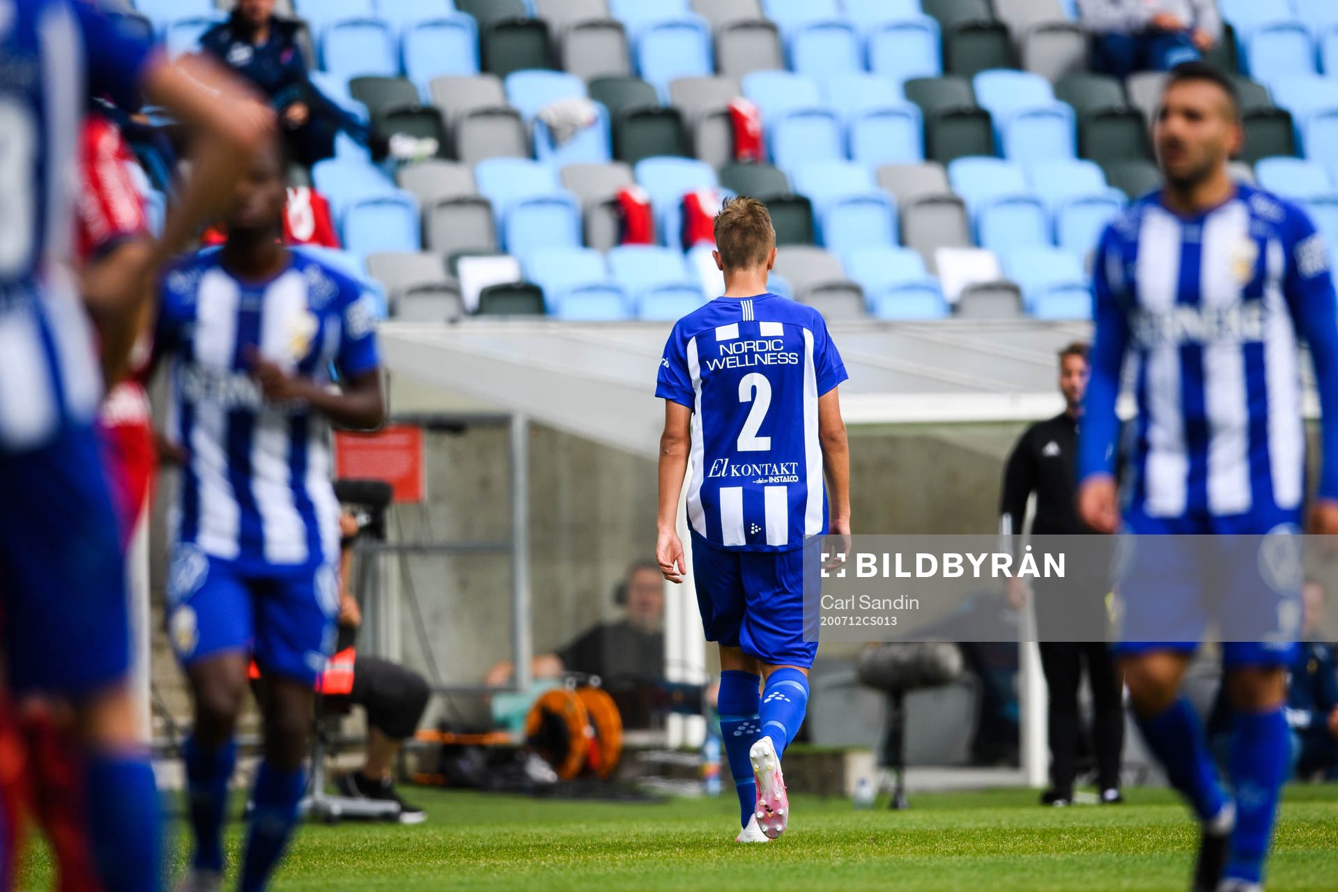IFK Göteborgs Jesper Tolinsson lämnar planen
