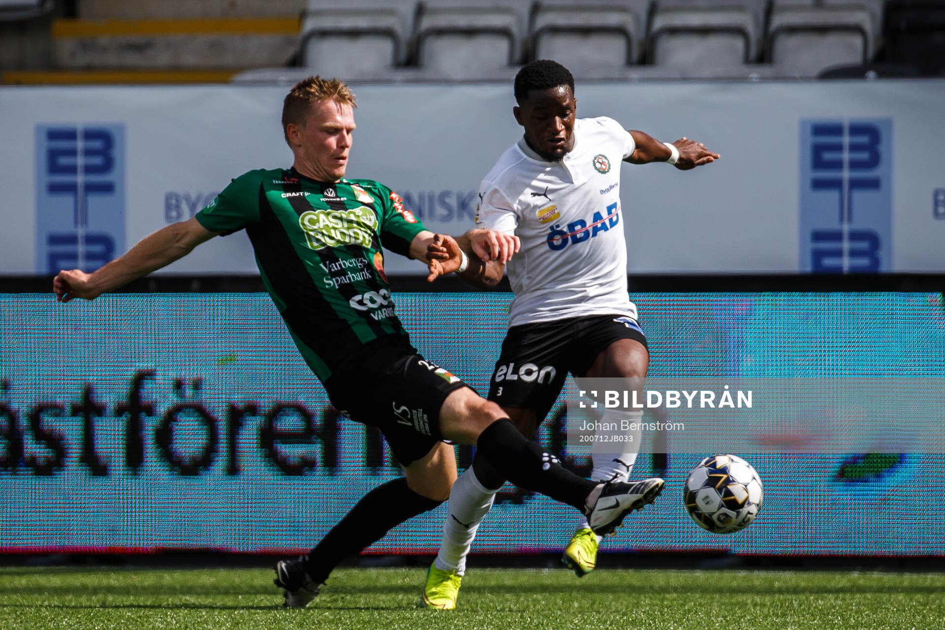 Varbergs Anton Liljenbäck och Örebros Kevin Wright