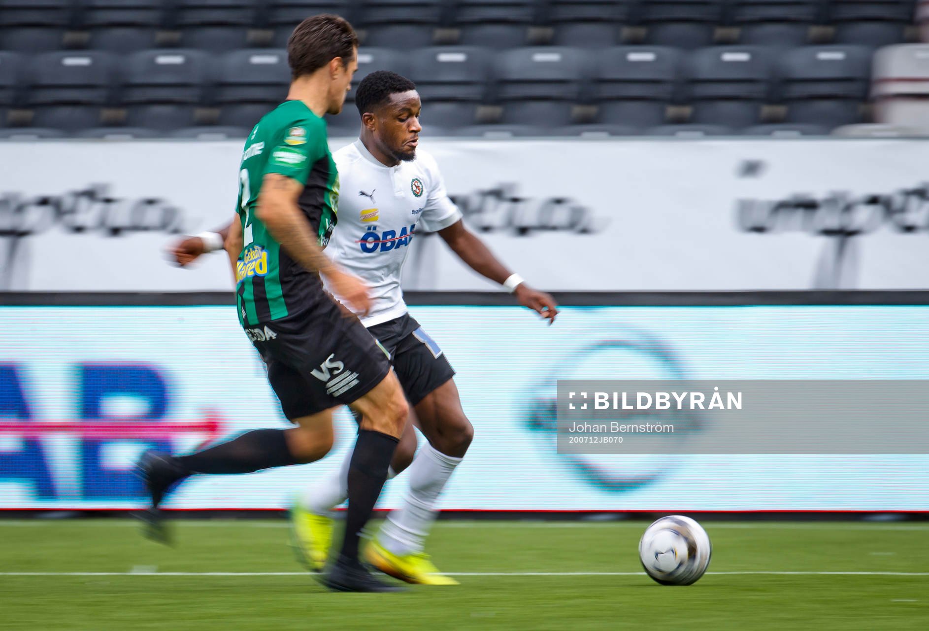 Varbergs Jon Birkfeldt och Örebros Kevin Wright