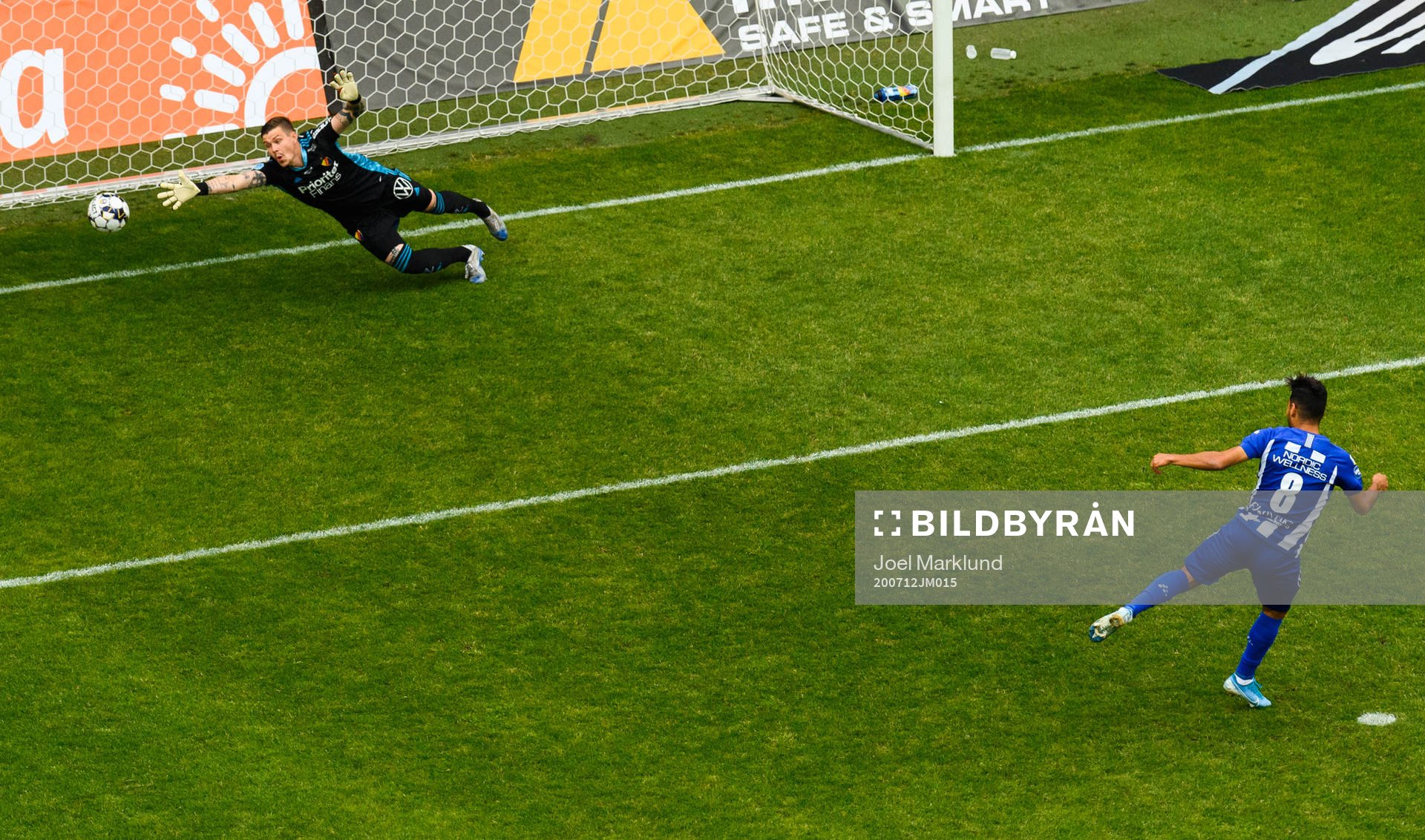 IFK Göteborgs Hosam Aiesh gör 1-2 bakom Djurgårdens