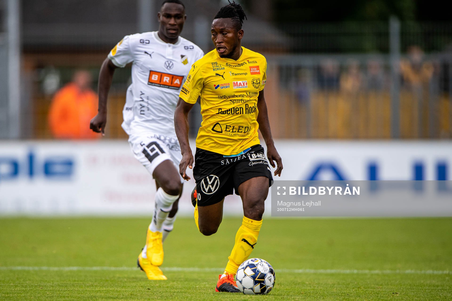 Mjällbys Mamudu Moro och Häckens Godswill Ekpolo