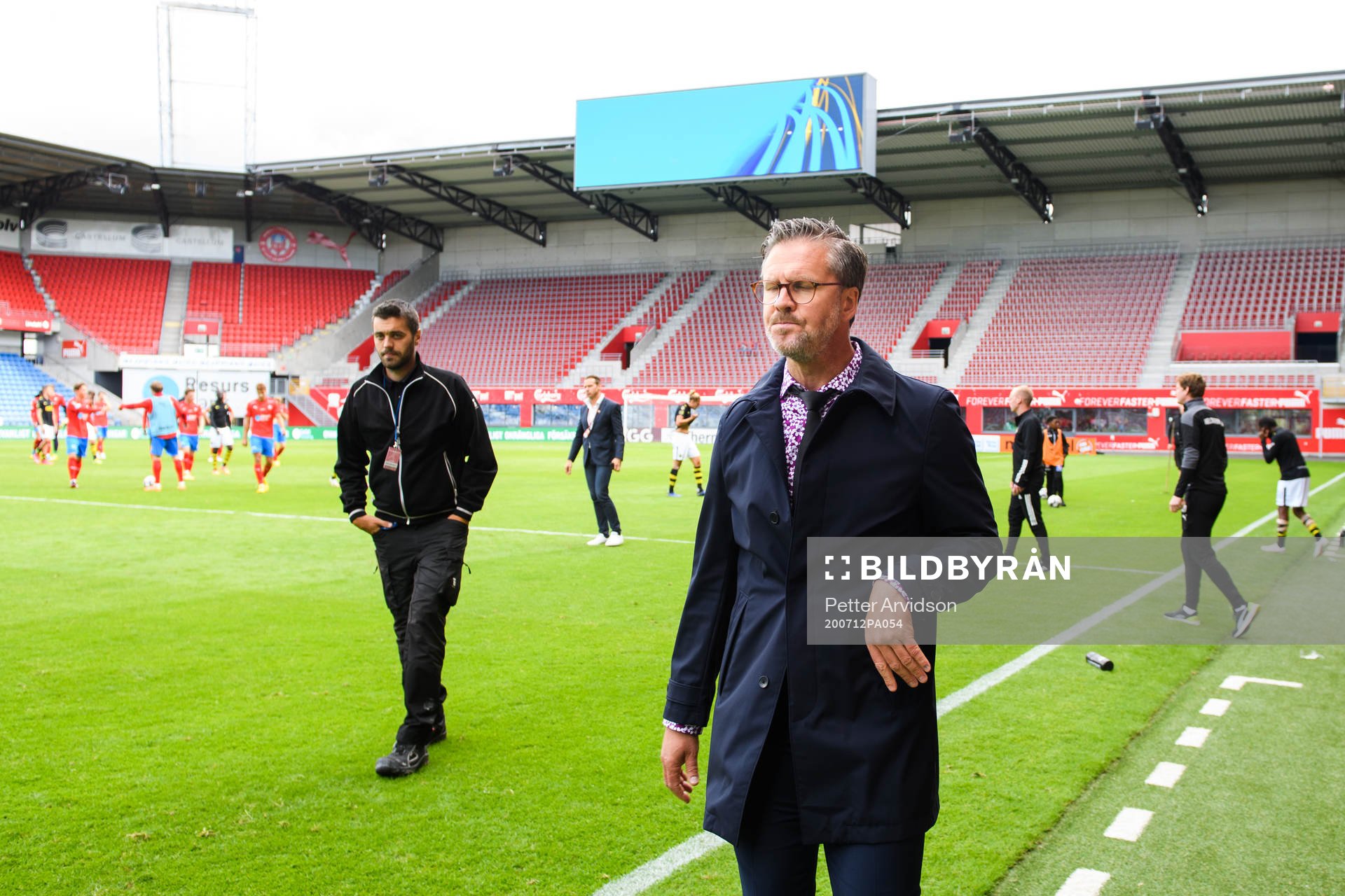 s tränare Rikard Norling deppar