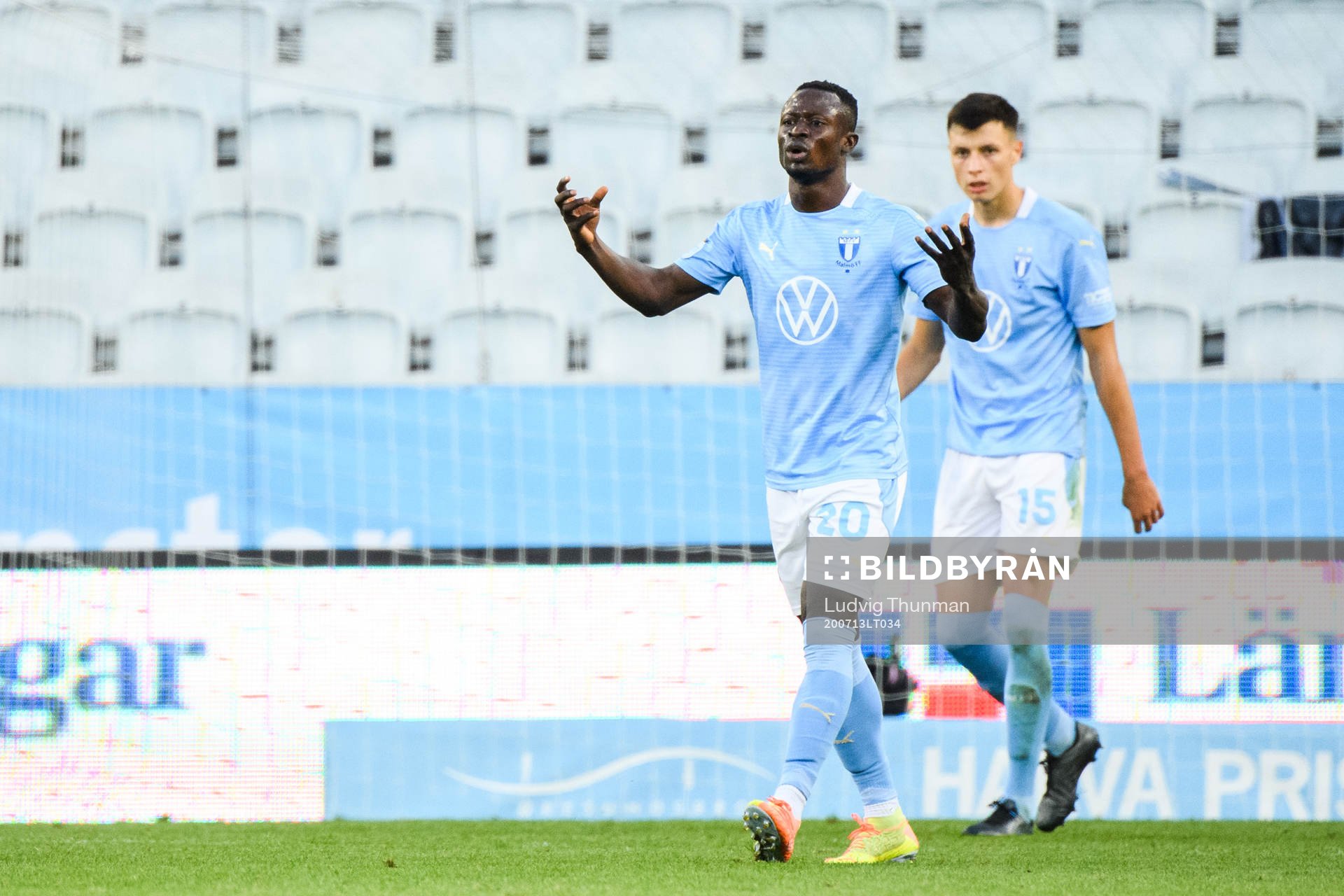 Malmö FFs Bonke Innocent deppar